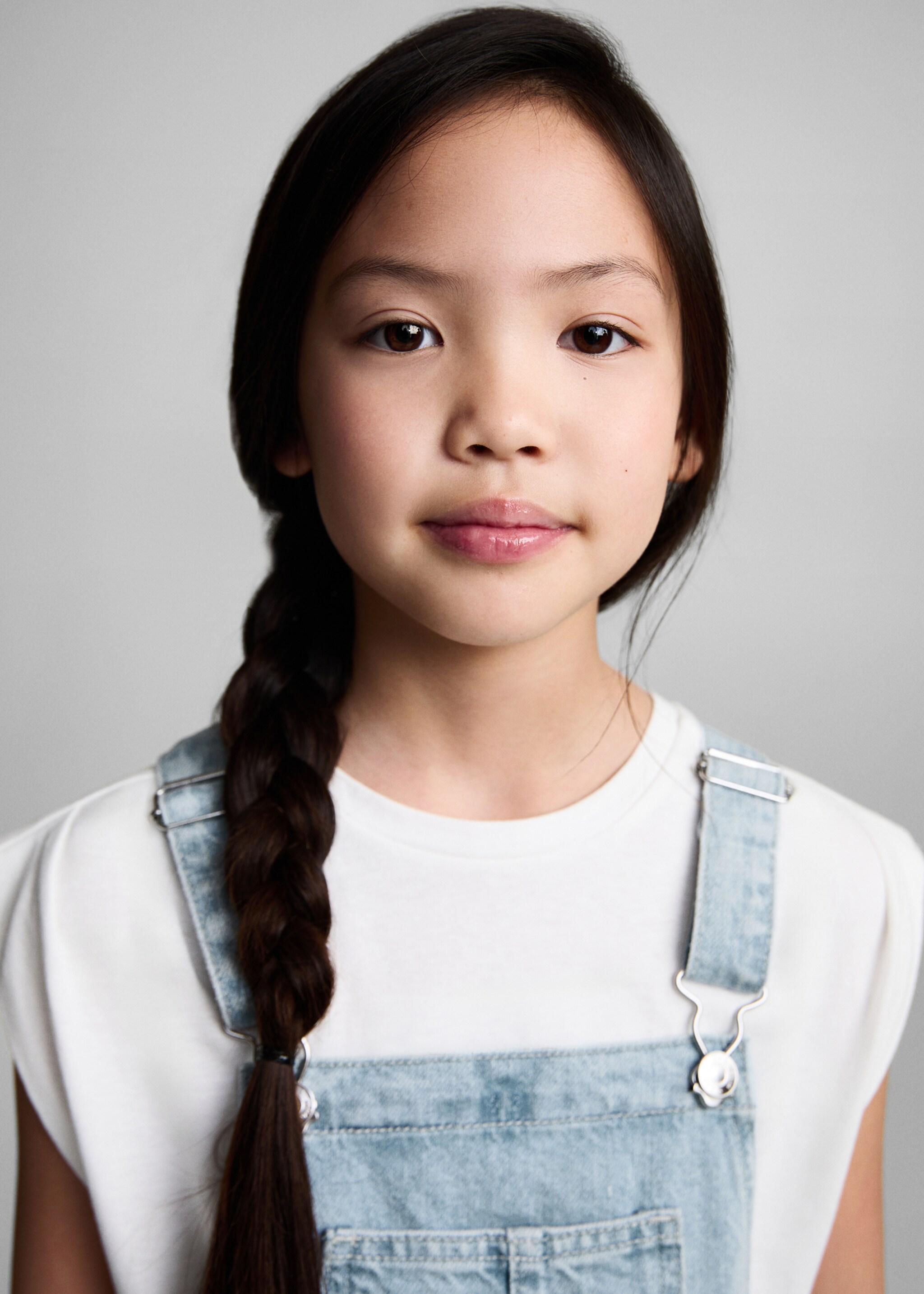 Kurzer Jeans-Latzhose - Detail des Artikels 1, Hellblau. Ref: 87087701-00.