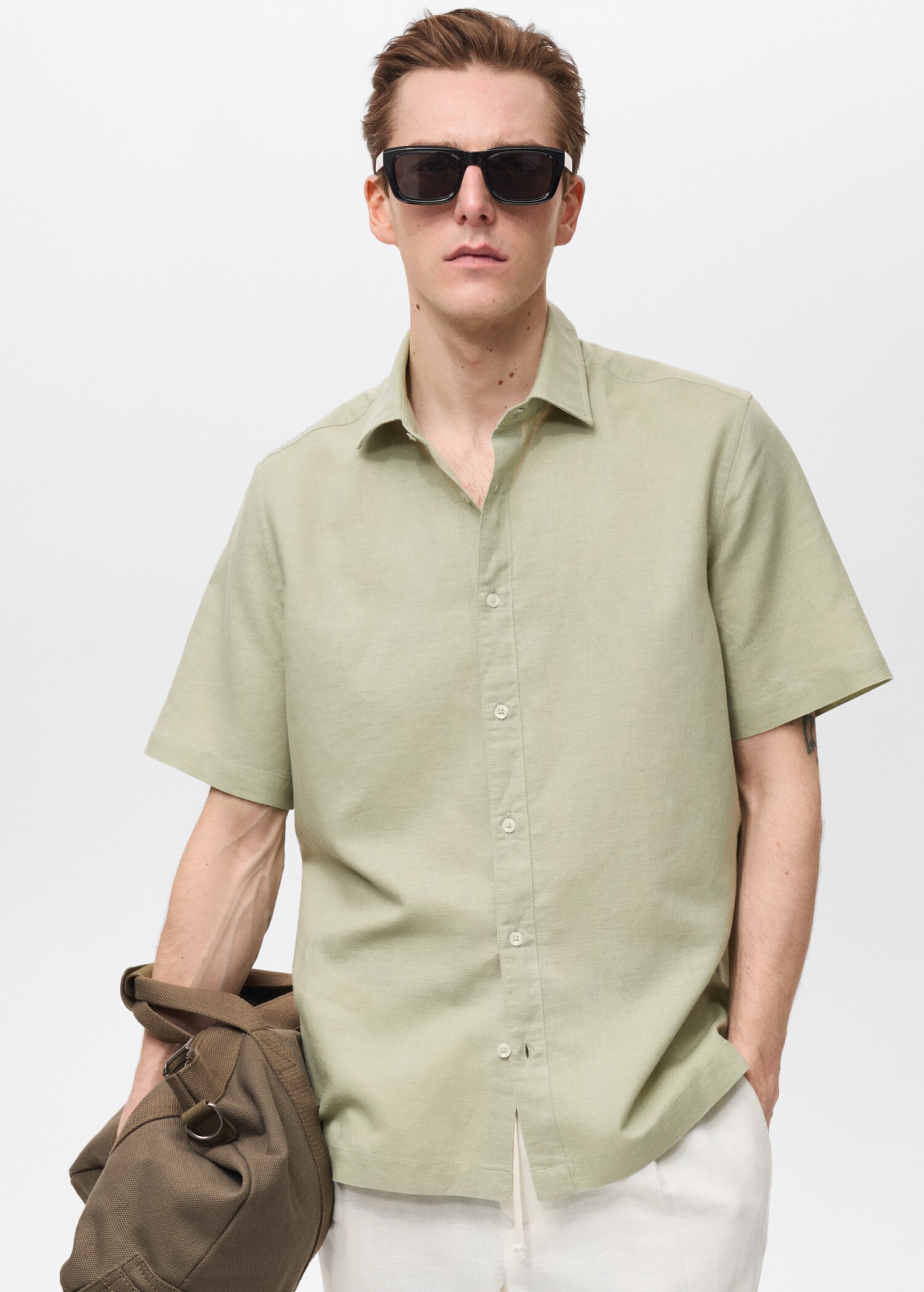 Kurzärmliges Leinenhemd - Mittlere Ansicht