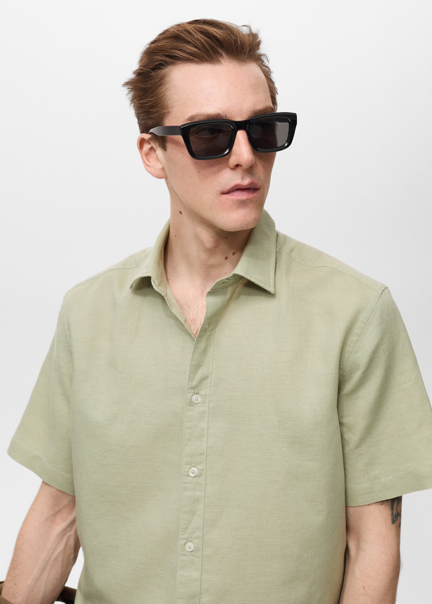 Kurzärmliges Leinenhemd - Detail des Artikels 1