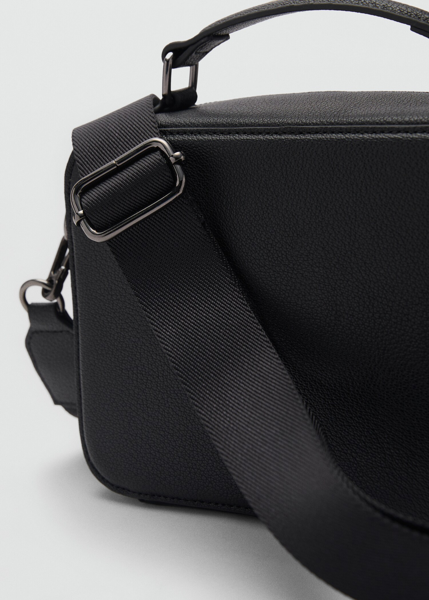 Briefcase-style bag - Details of the article 1