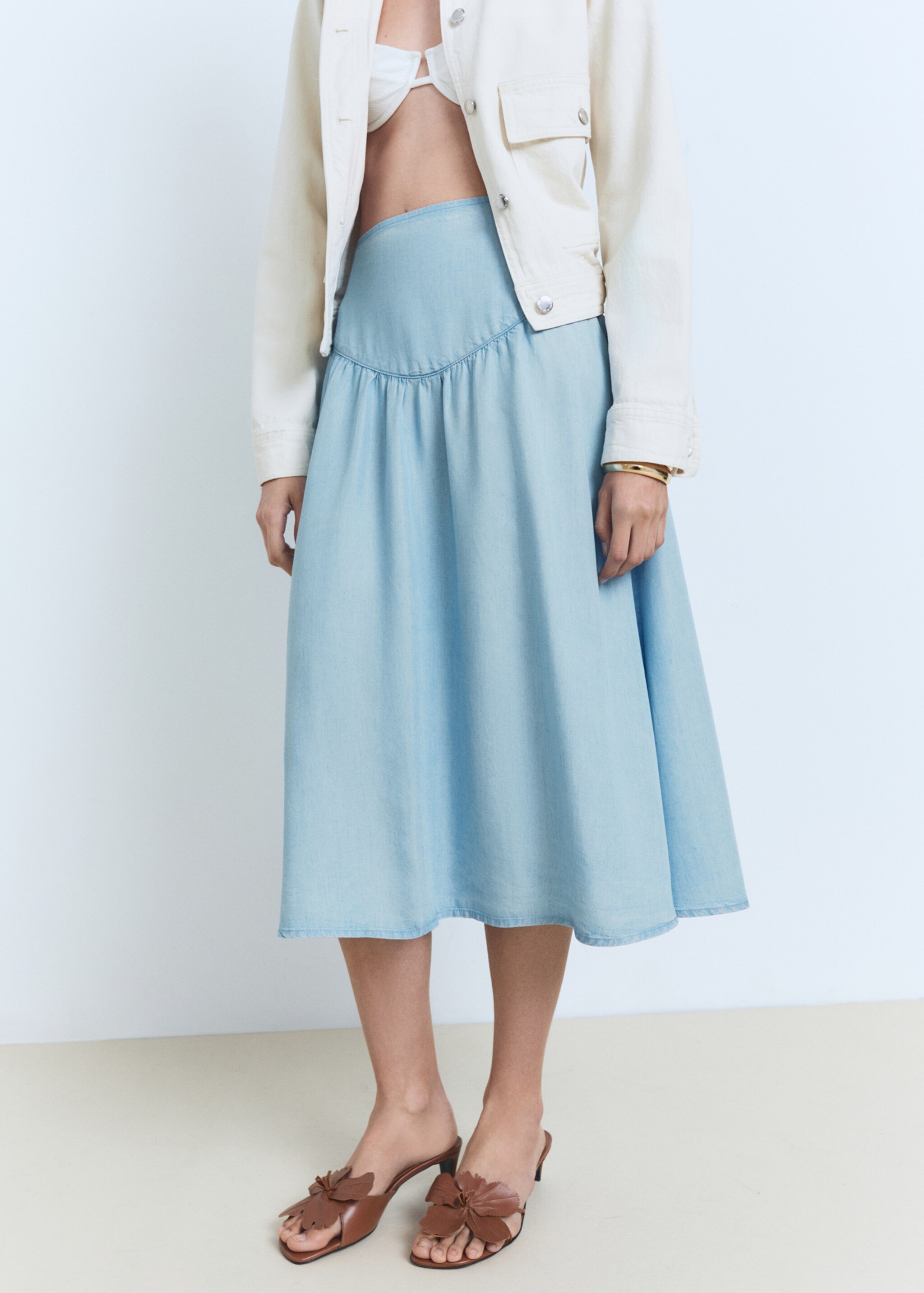 Soft denim midi-skirt with gathered detail - Medium plane, Medium Blue. Ref: 87088651-00.