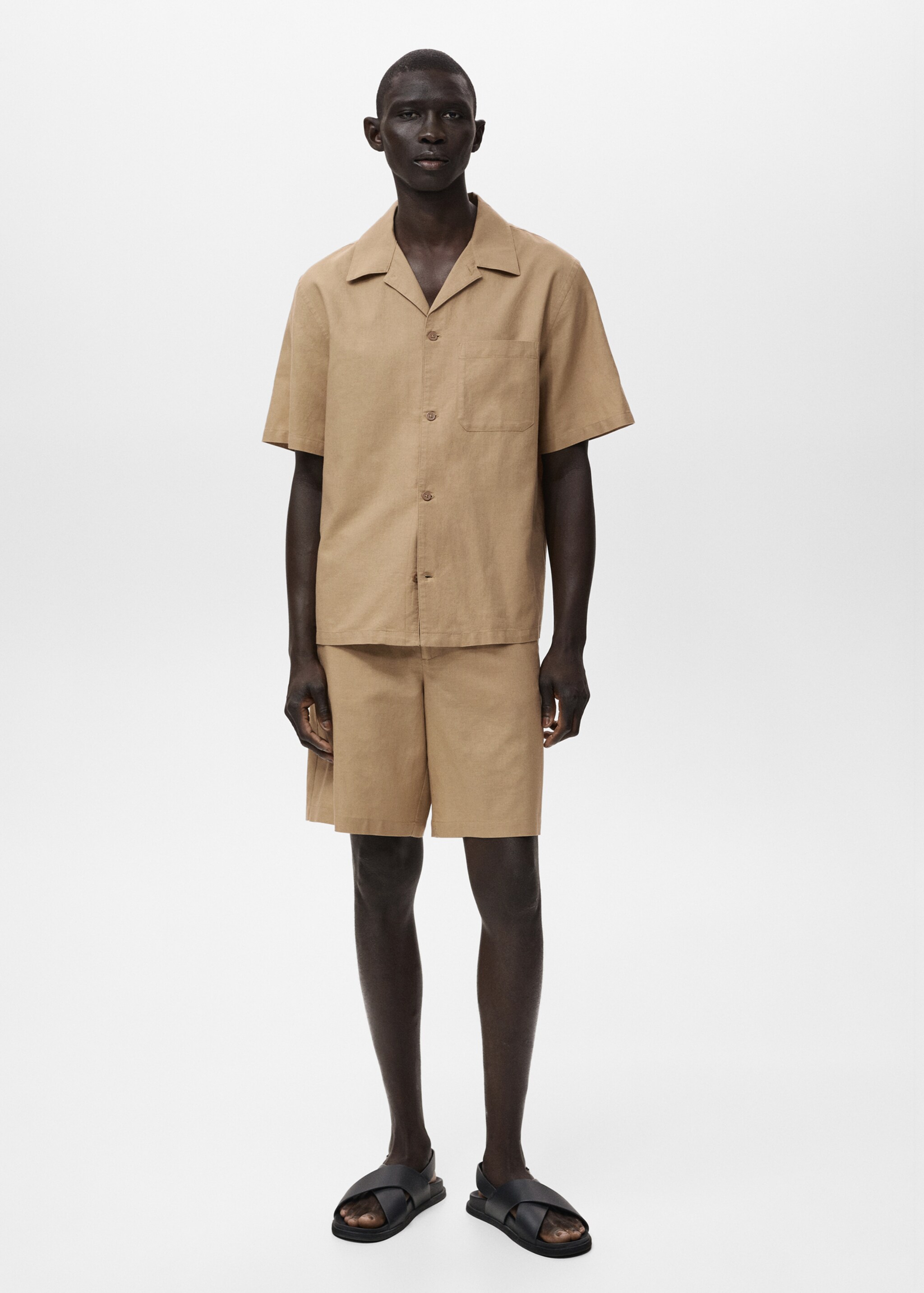 Bermudes barreja cotó lli - Detall de l'article 9, Beige. Ref: 87089204-00.