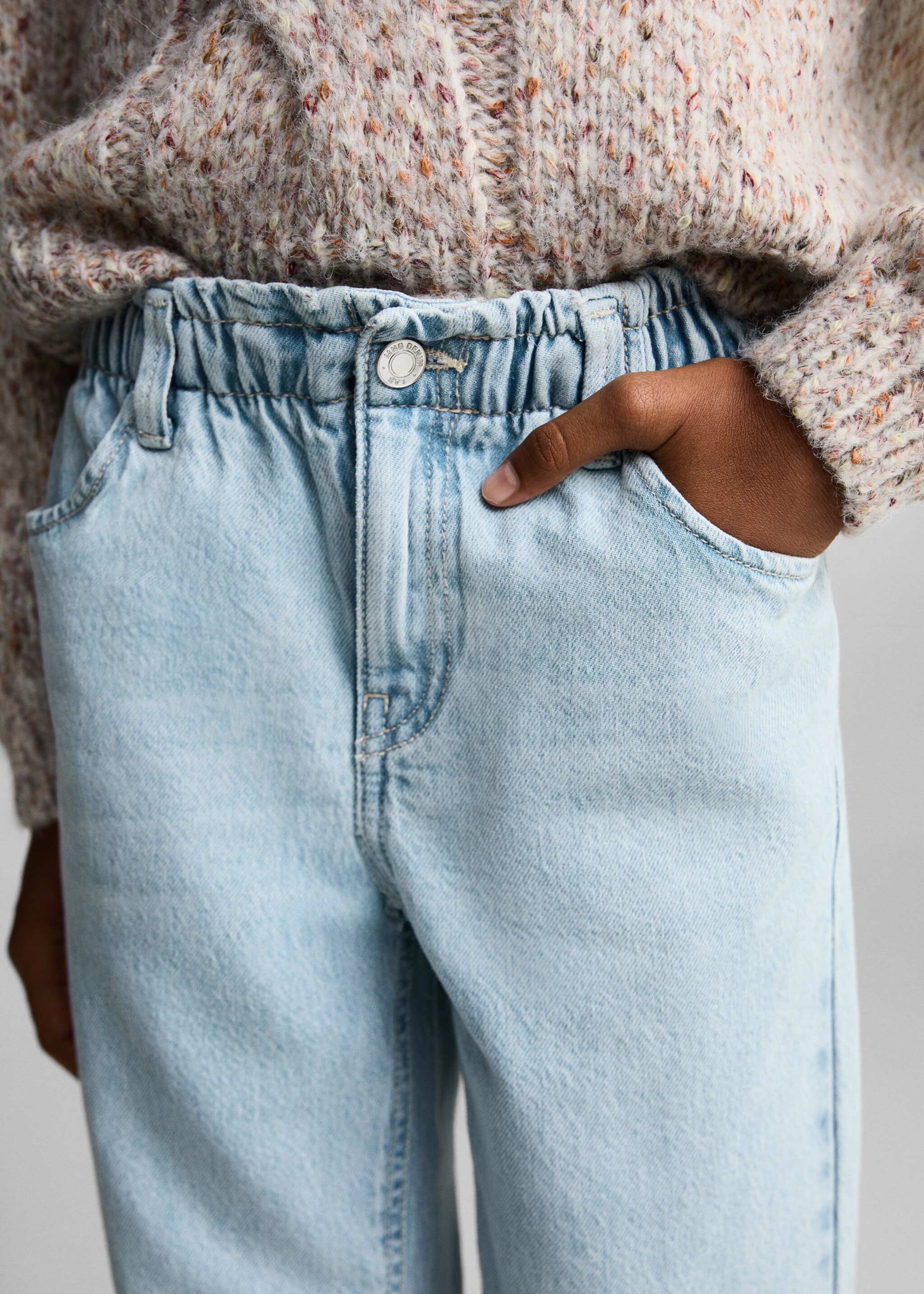Paperbag jeans - Details of the article 6, Light Blue. Ref: 87090413-00.