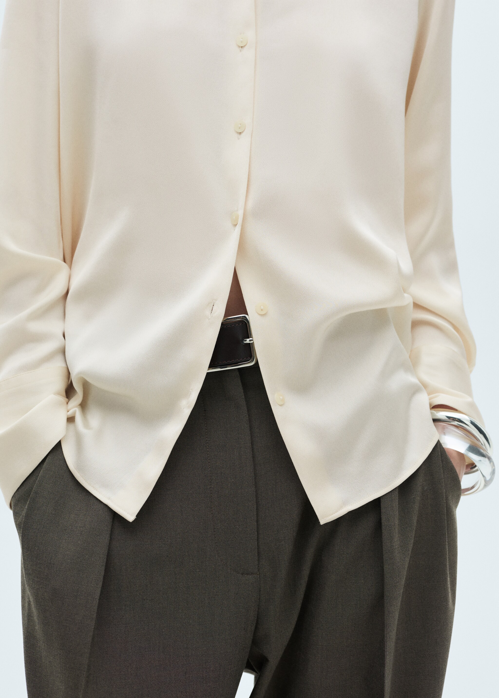 Satin finish flowy shirt - Details of the article 6, Off White. Ref: 87090415-00.