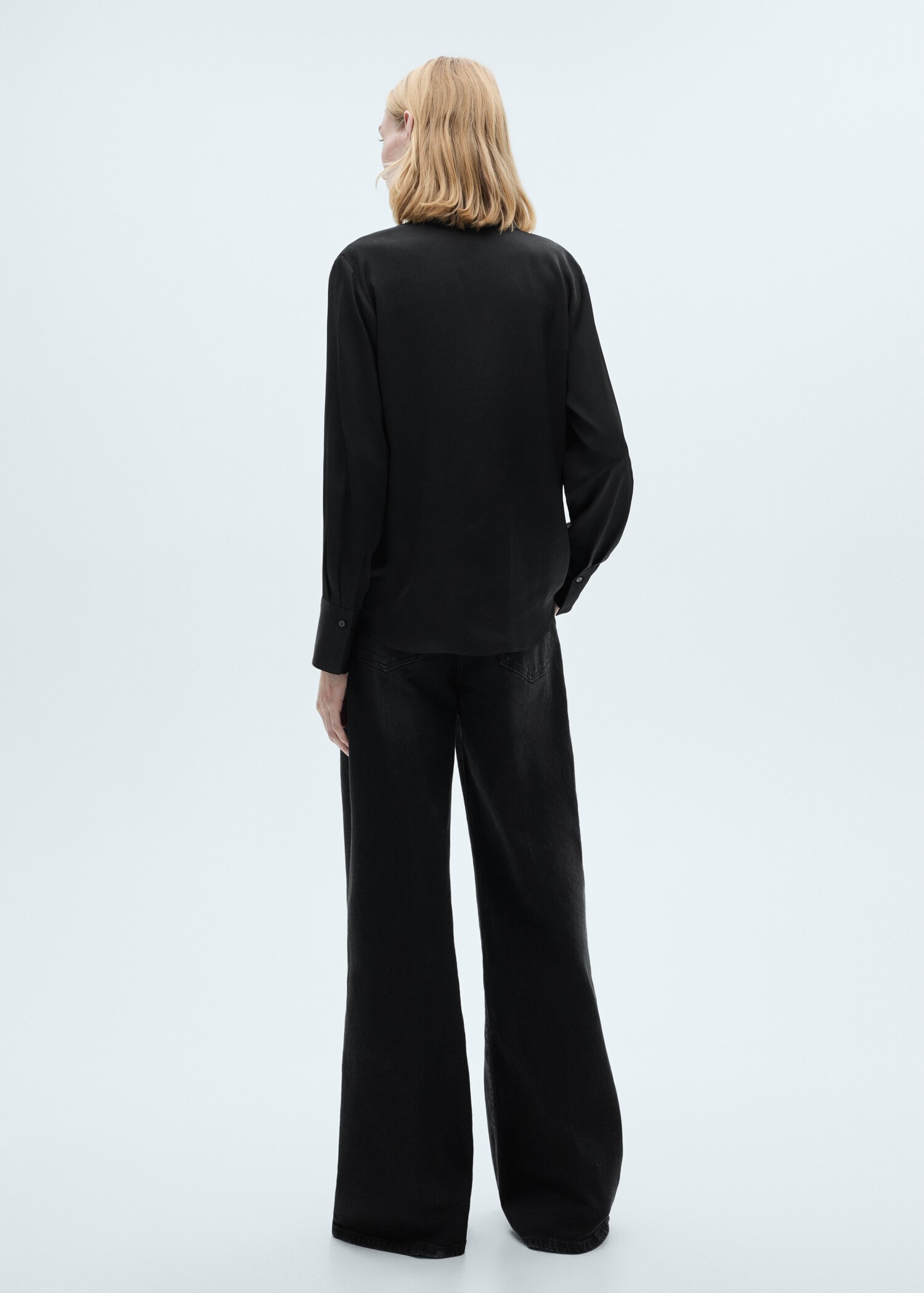 Satin finish flowy shirt - Reverse of the article