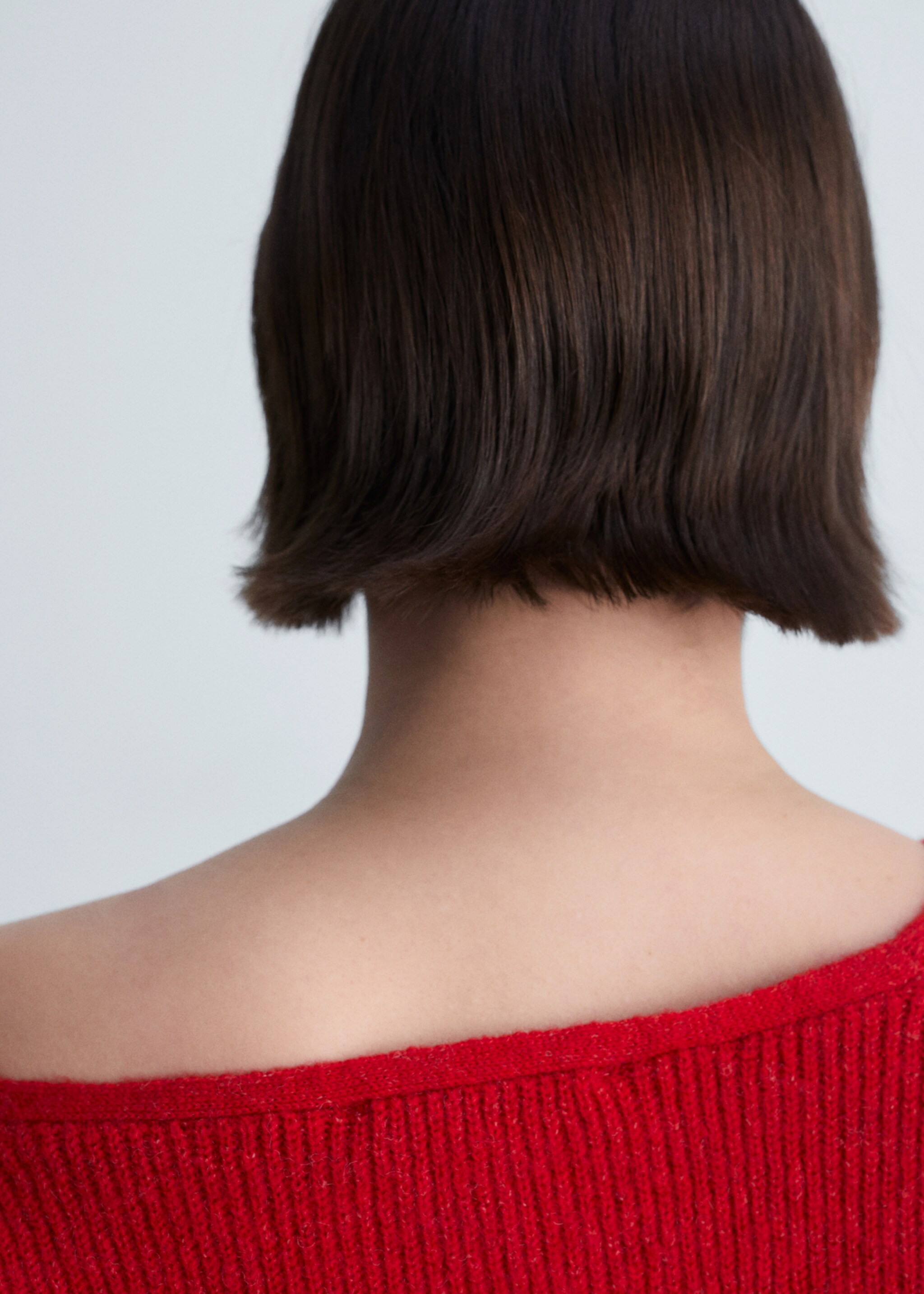 Strickpullover mit V-Ausschnitt - Detail des Artikels 4, Rot. Ref: 87090423-00.