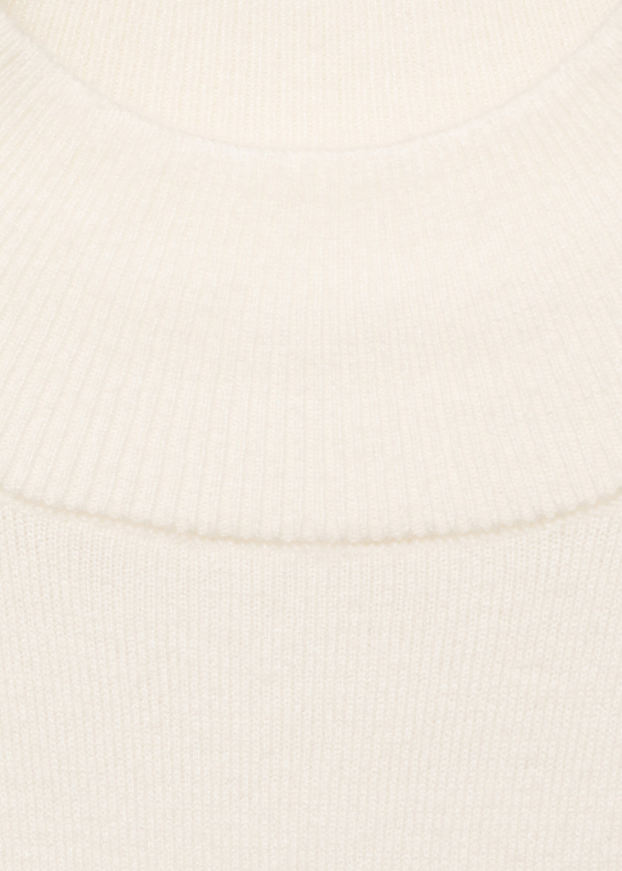 Pull-over maille col montant - Détail de l'article 8, Écru. Ref: 87090430-00.