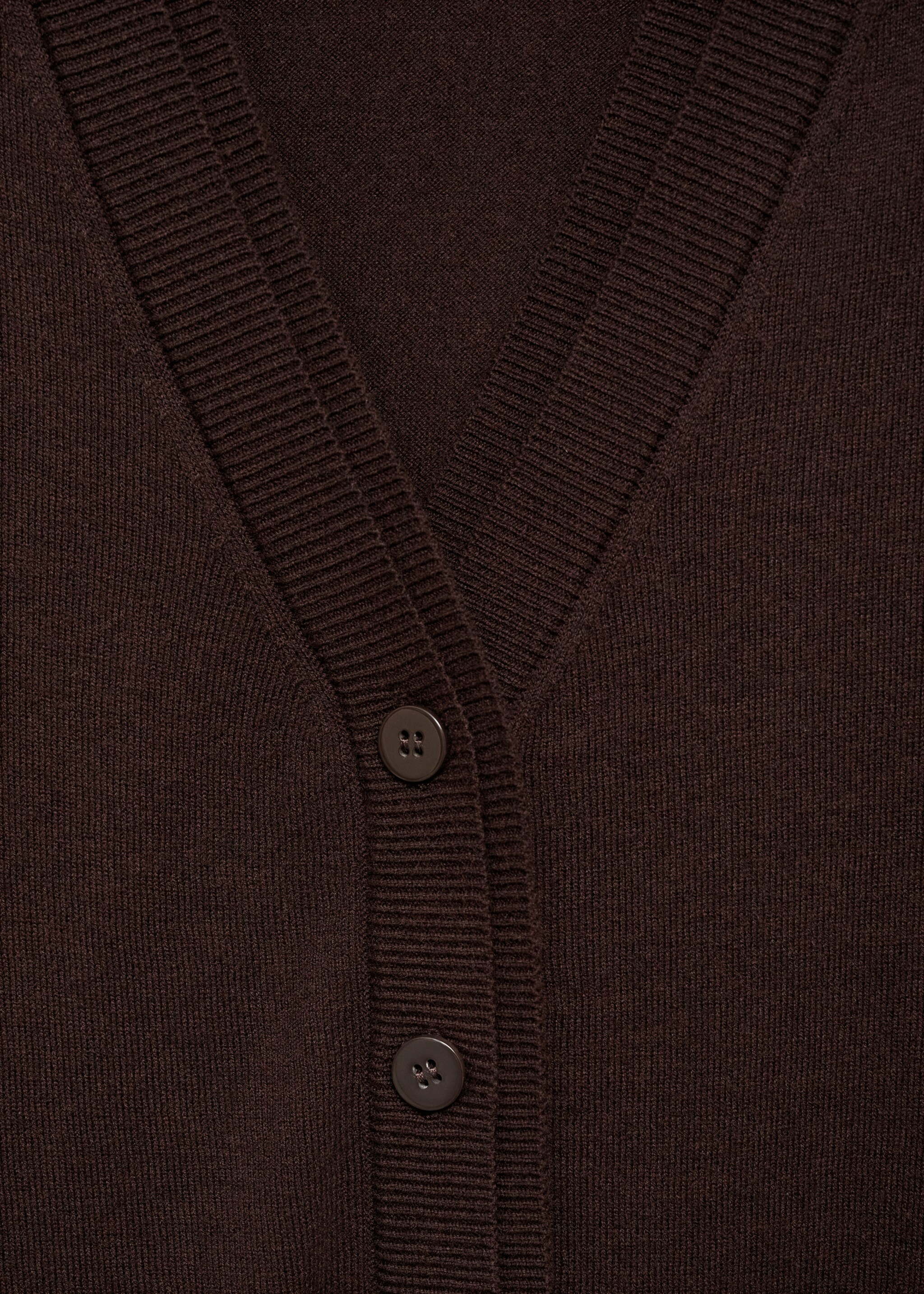 Úpletový kardigan s výstřihem do V - Detail zboží 8, Čokoládová. Ref: 87090432-00.