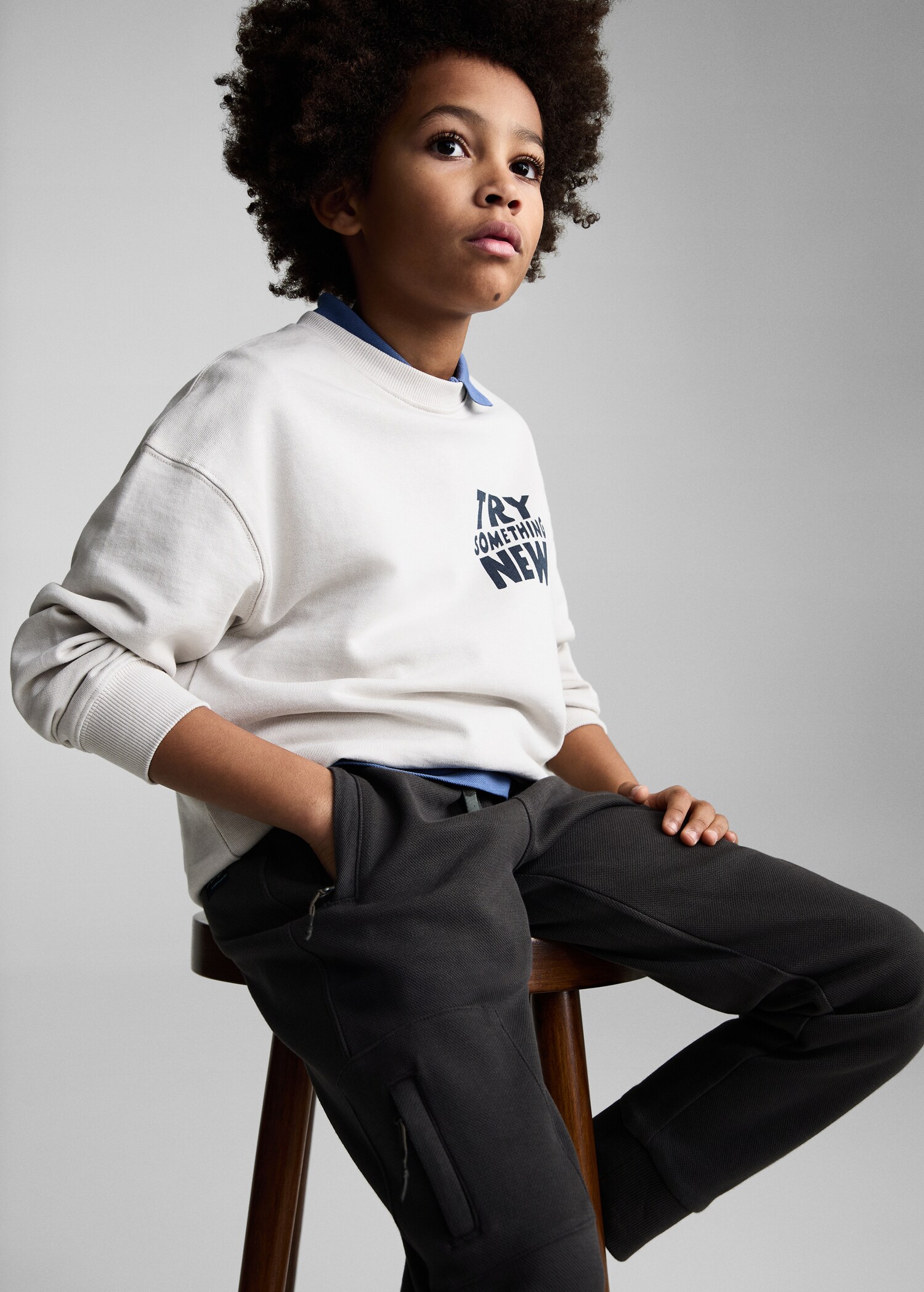 Παντελόνι jogger ελαστική μέση - Λεπτομέρεια του προϊόντος 1