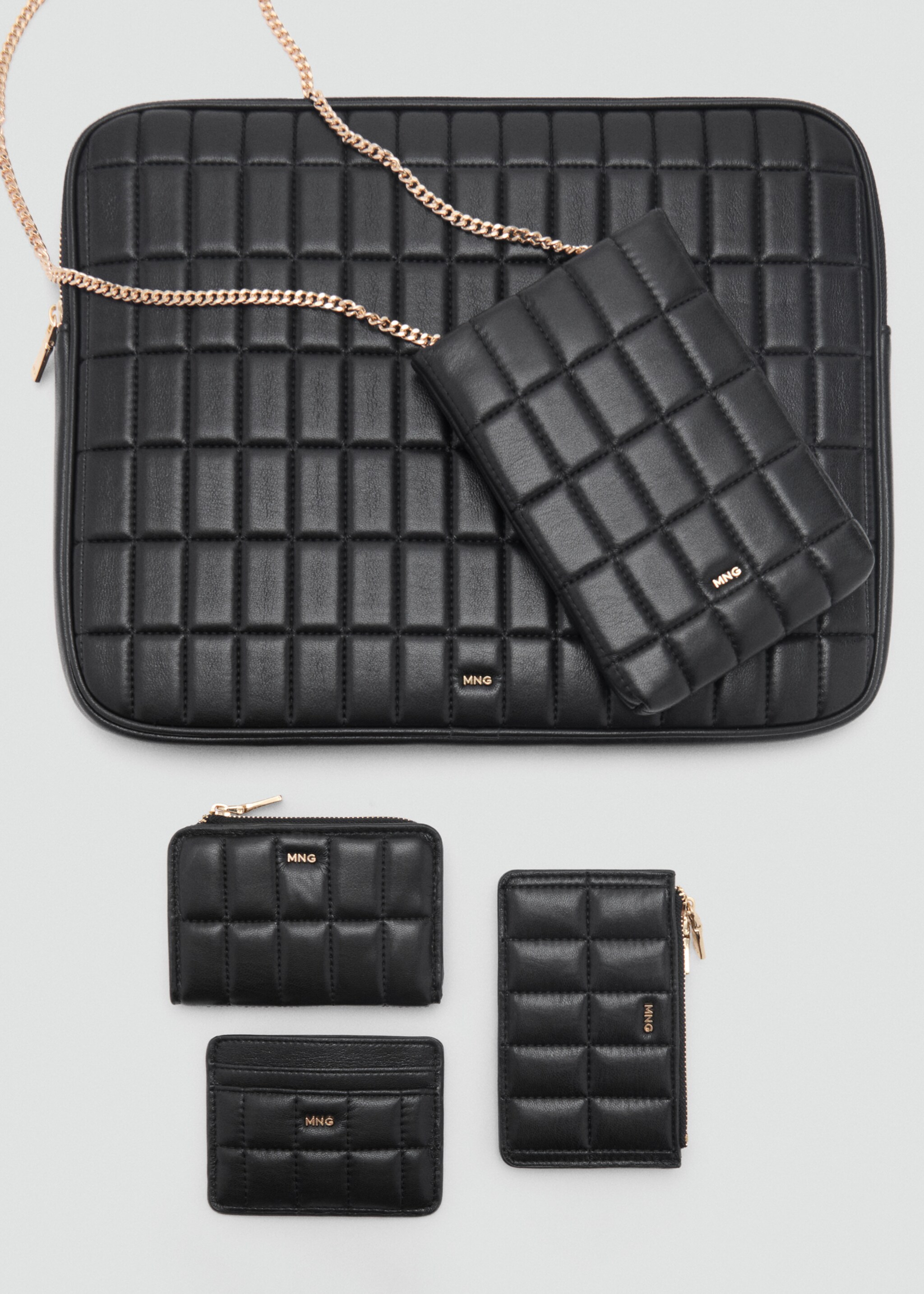 Quilted wallet with flap - Details of the article 2, Black. Ref: 87090441-00.