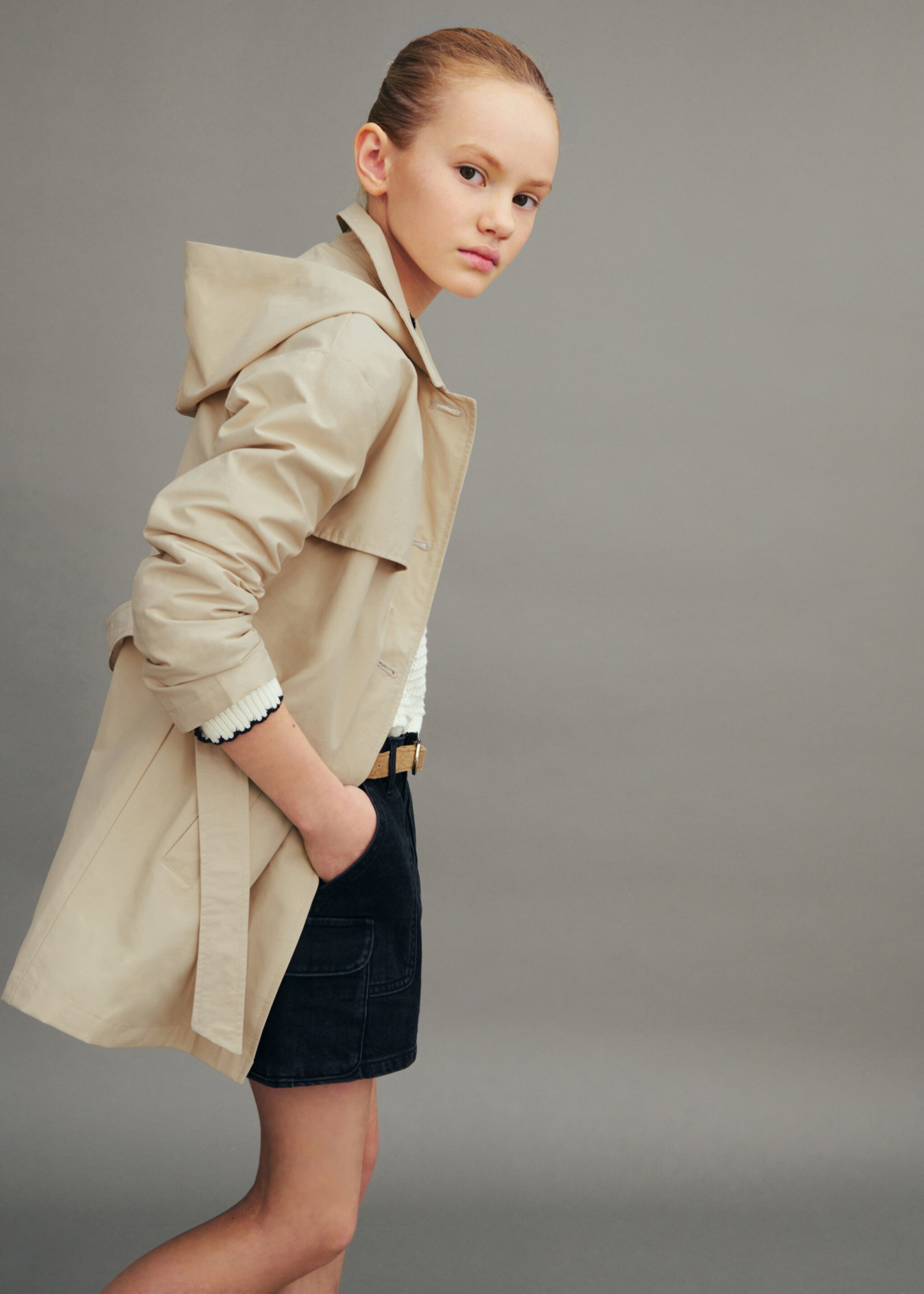 Trench mit Kapuze - Detail des Artikels 5, Mittelbraun. Ref: 87090443-00.