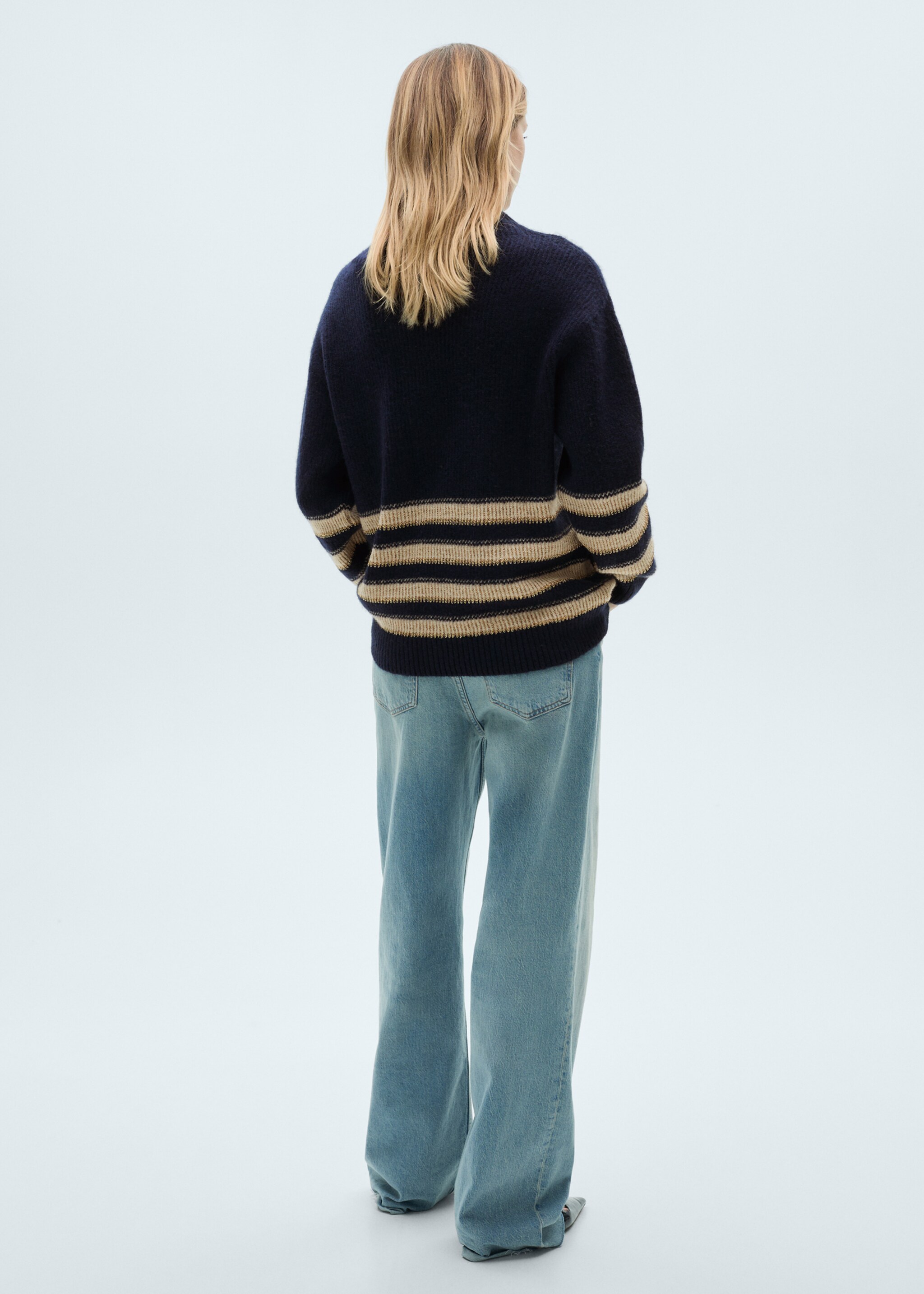 Gestreifter Pullover mit halbhohem Kragen - Rückseite des Artikels, Dunkles Marineblau. Ref: 87090450-00.