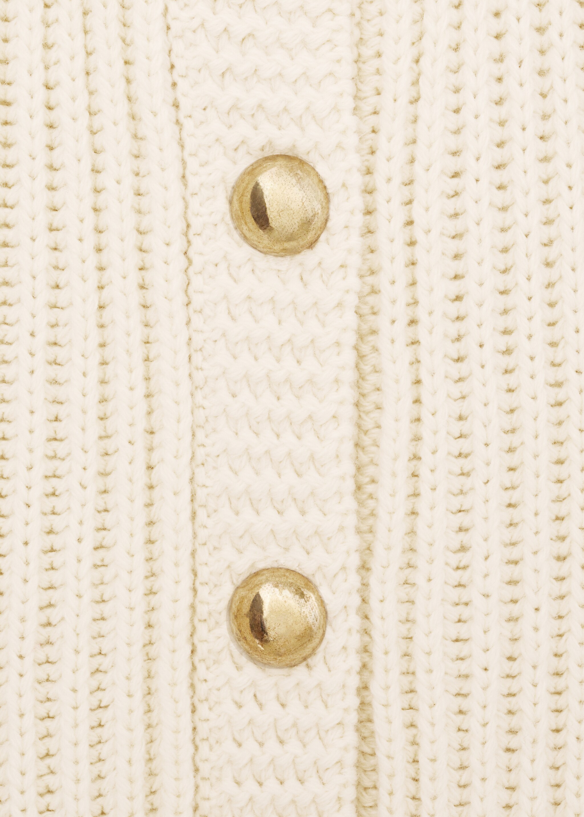 Strickjacke mit Schmuckknöpfen - Detail des Artikels 8, Ecru. Ref: 87090451-00.