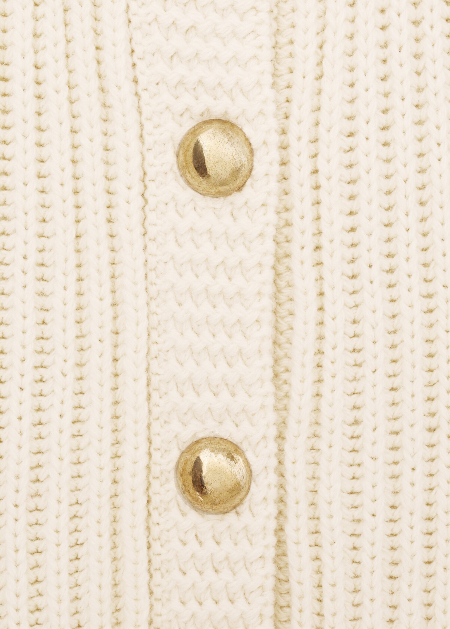 Strickjacke mit Schmuckknöpfen - Detail des Artikels 8