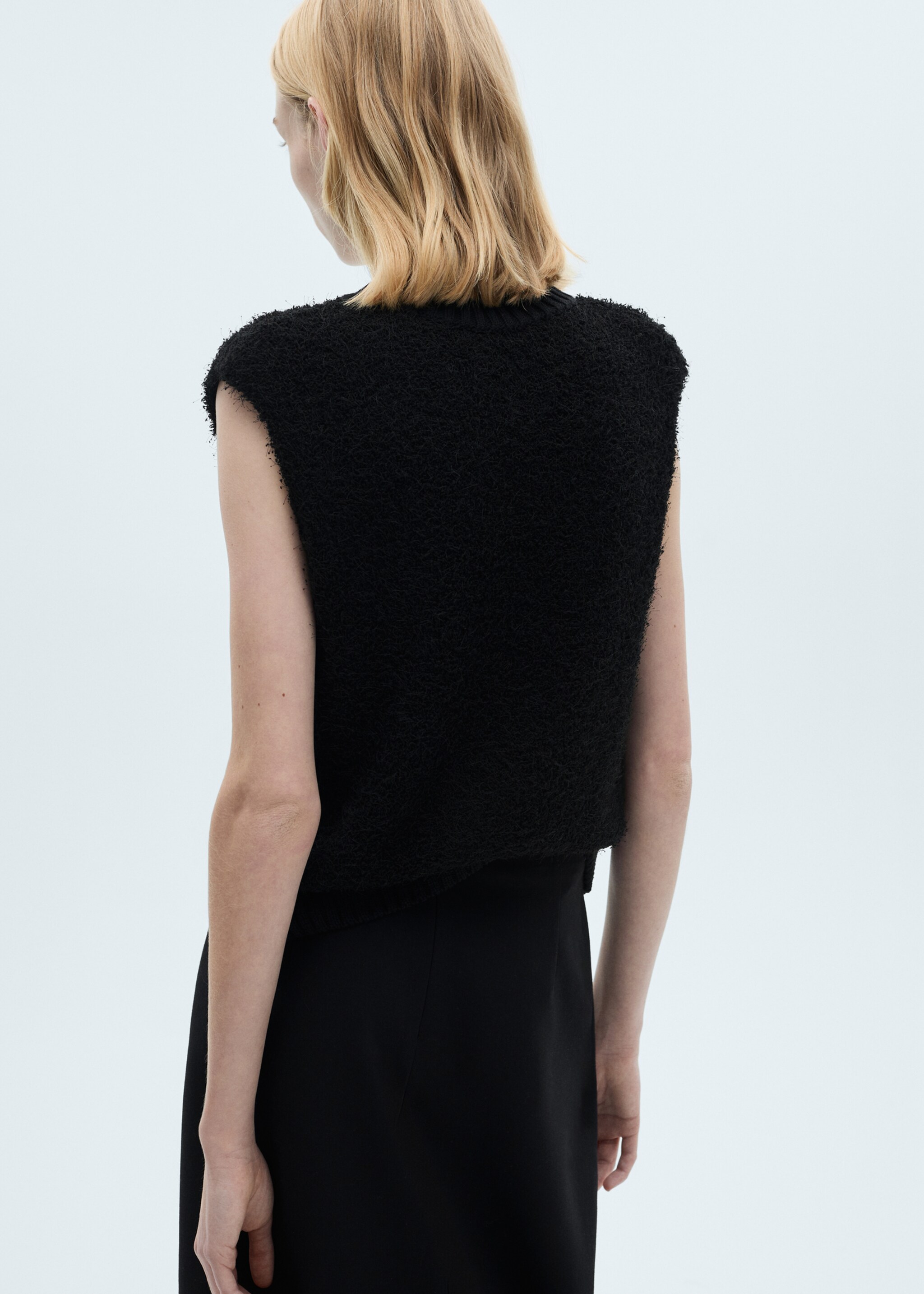 Knitted gilet with buttons - Reverse of the article, Black. Ref: 87090452-00.