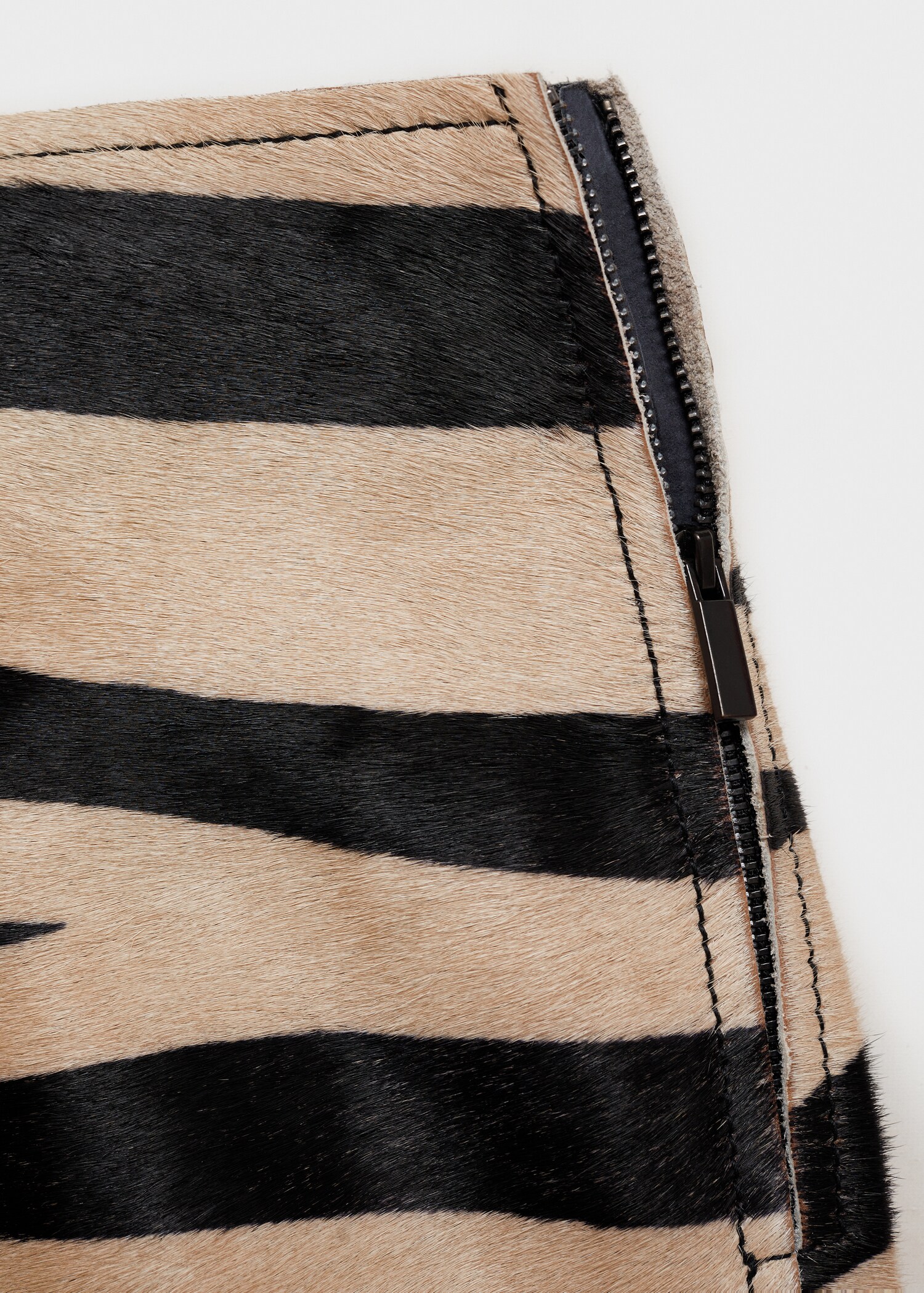 Zebra-print fur skirt - Details of the article 8