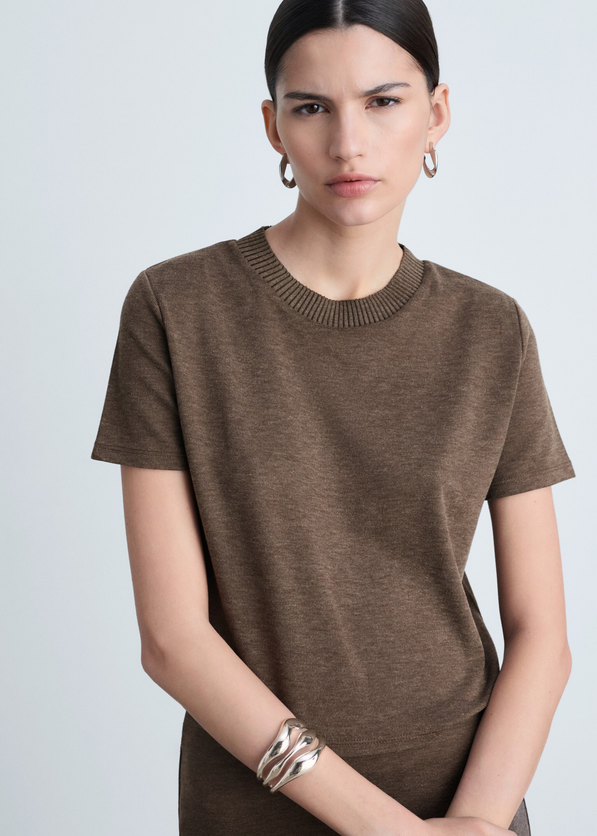 Short-sleeve knitted t-shirt - Medium plane, Brown. Ref: 87090455-00.