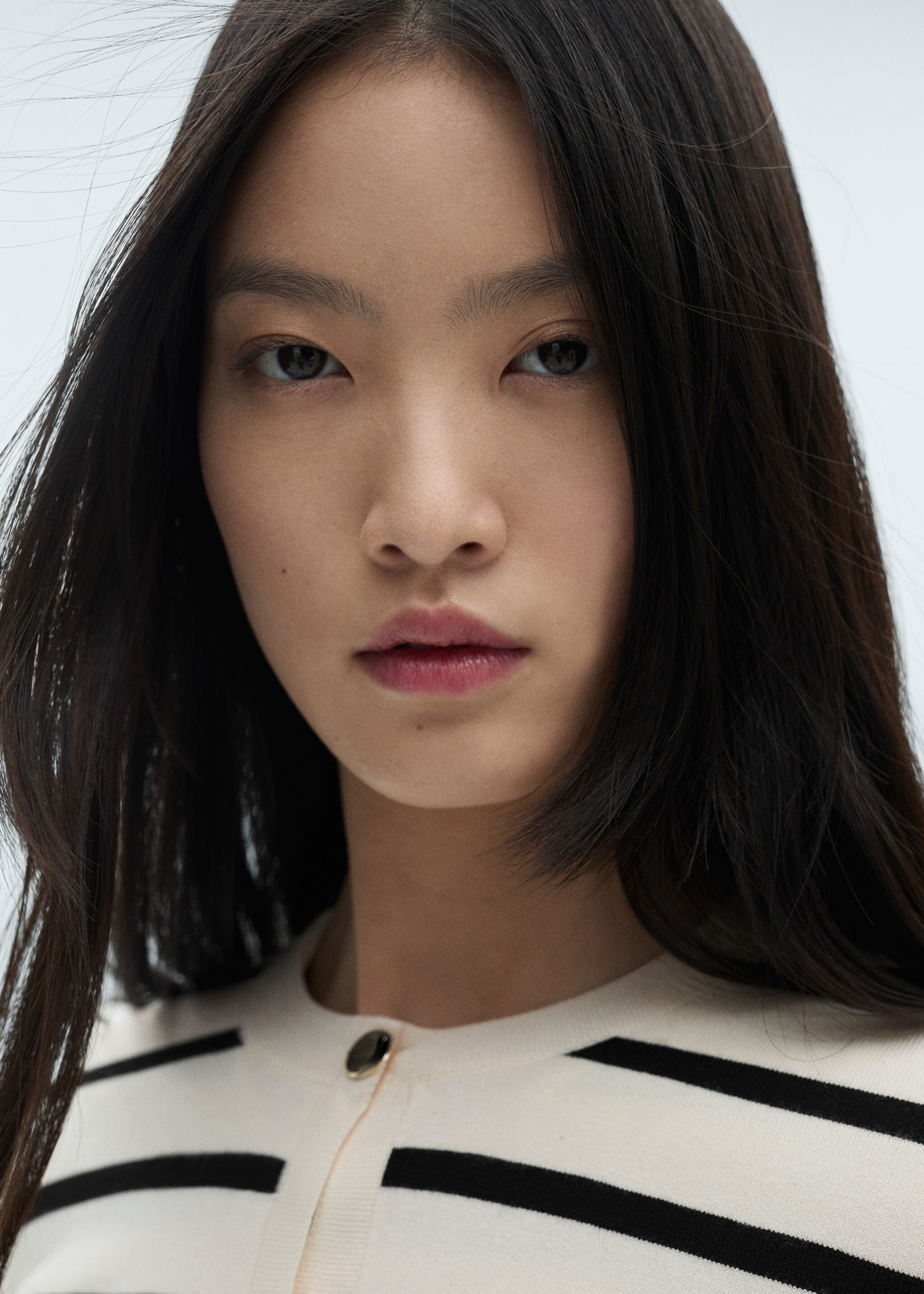 Striped knitted cardigan - Details of the article 1, Black. Ref: 87090585-00.