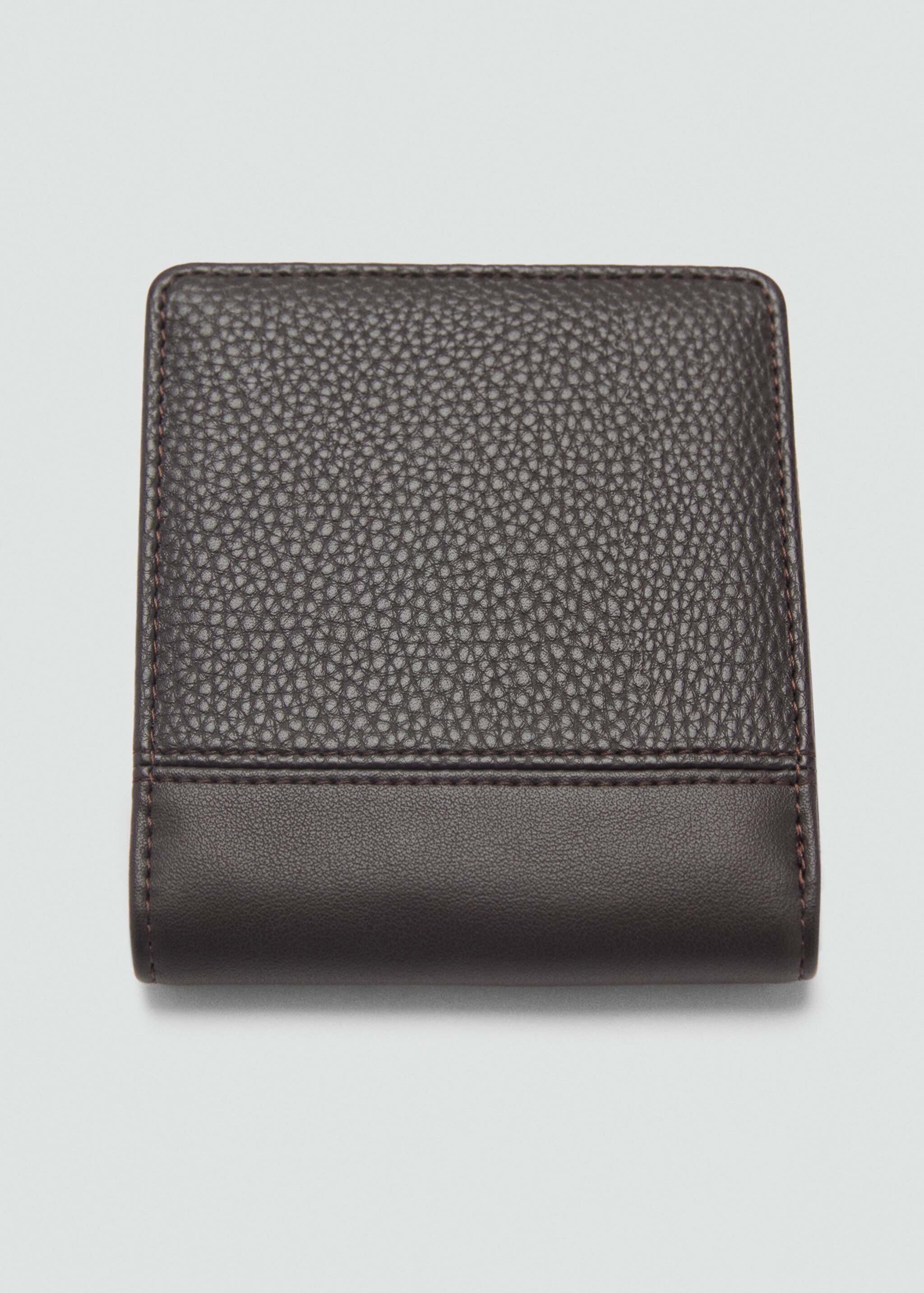 Brieftasche mit genarbtem Ledereffekt - Detail des Artikels 1, Braun. Ref: 87090603-00.