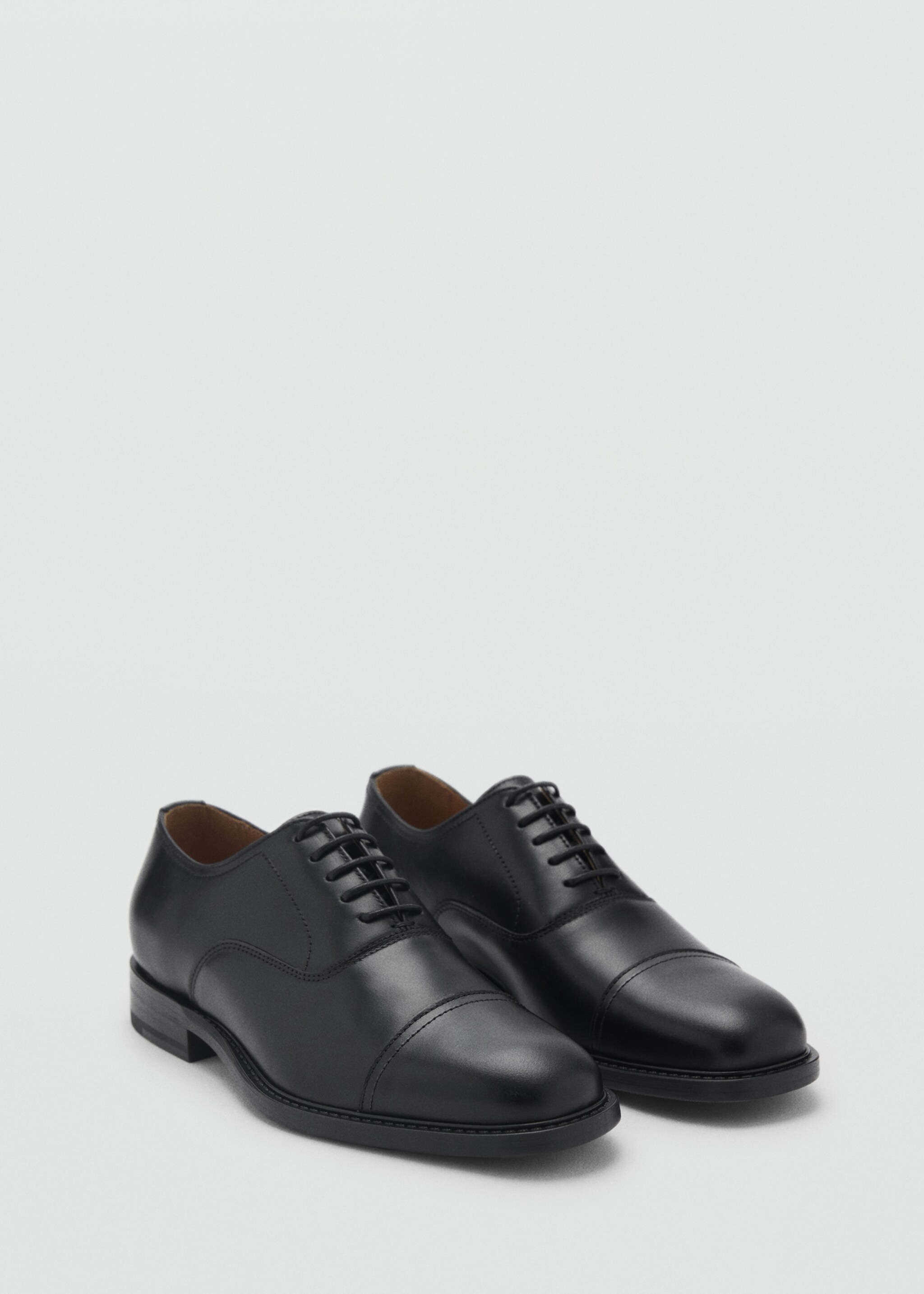 Zapato estilo Oxford piel - Plano medio, Negro. Ref: 87090616-00.