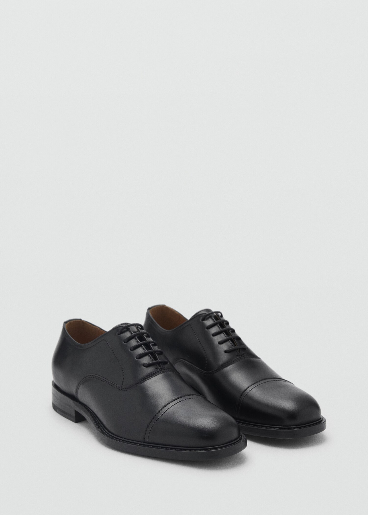 Oxford style leather shoe - Medium plane