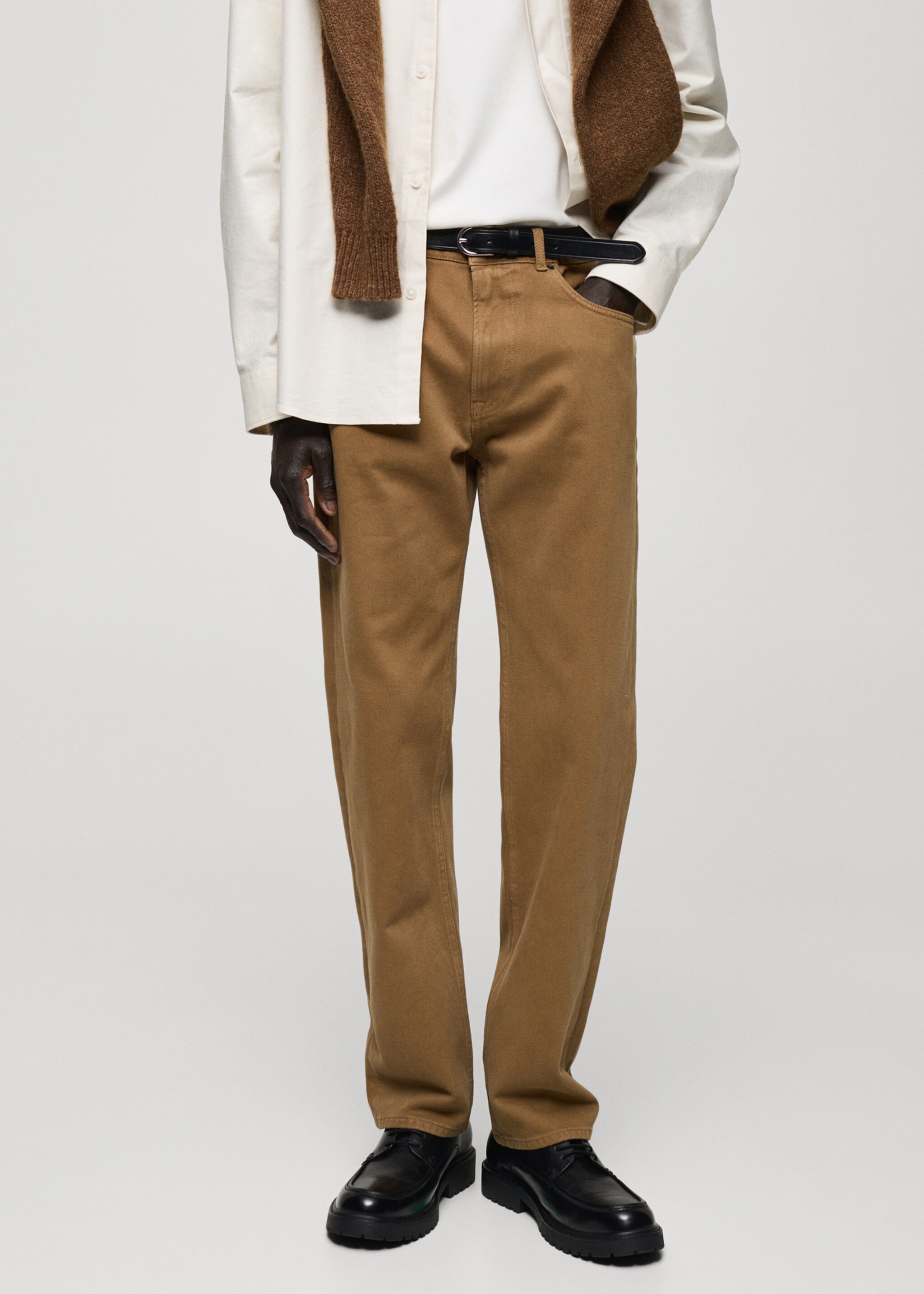 Texans cotó straight fit - Pla mig, Marró mitjà. Ref: 87090617-00.