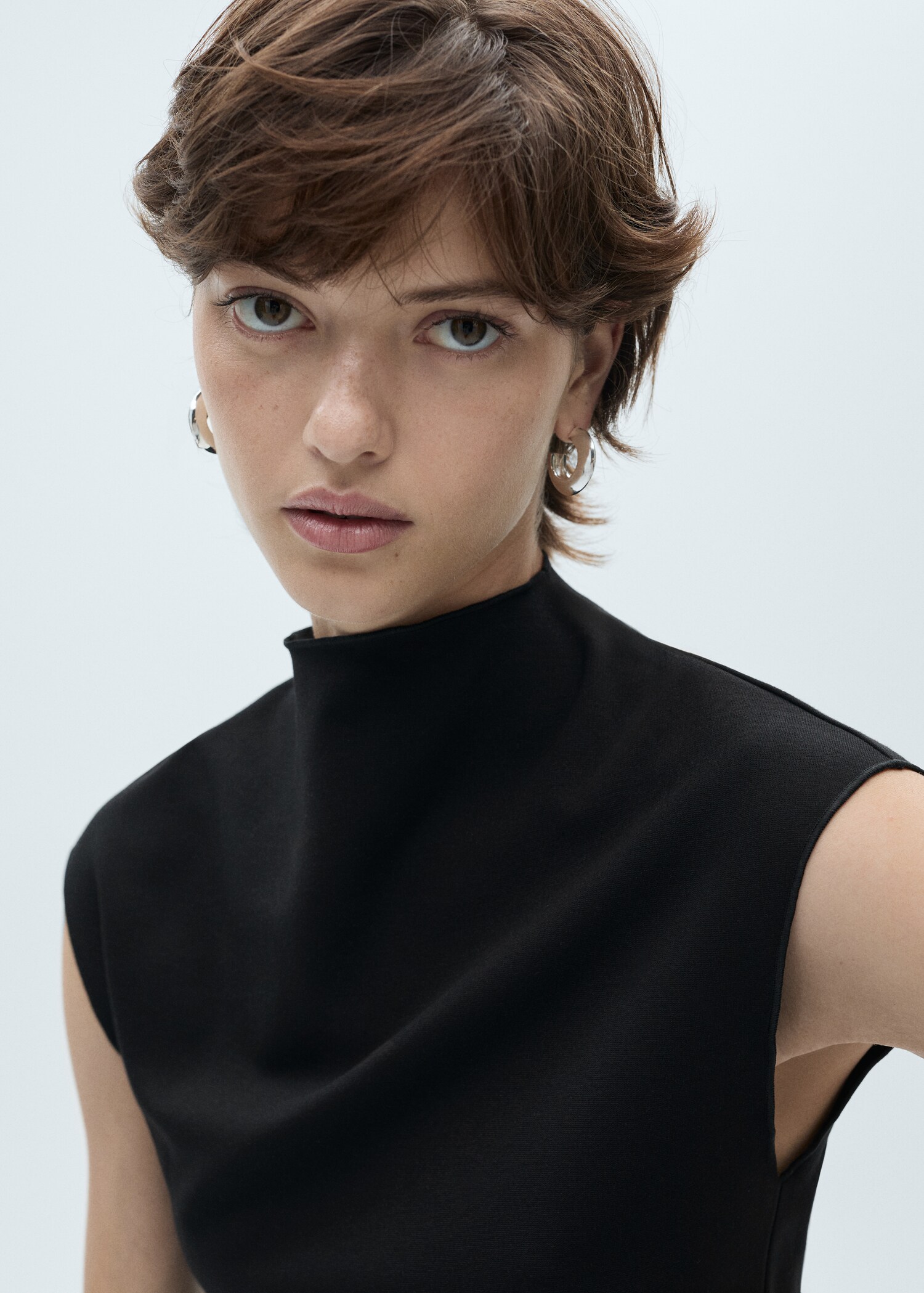 Perkins-neck knitted dress - Details of the article 1