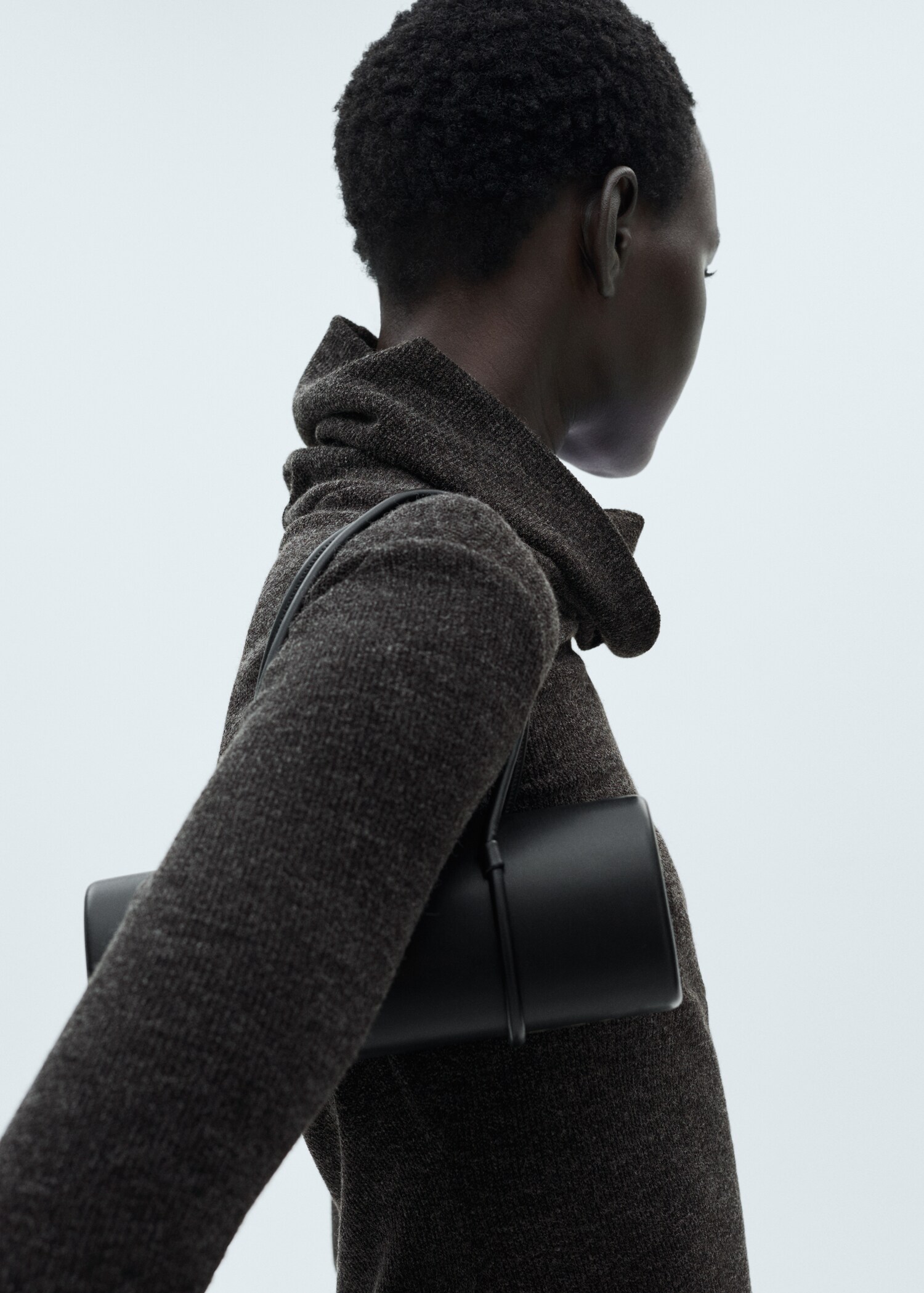 Knitted turtleneck dress - Details of the article 6