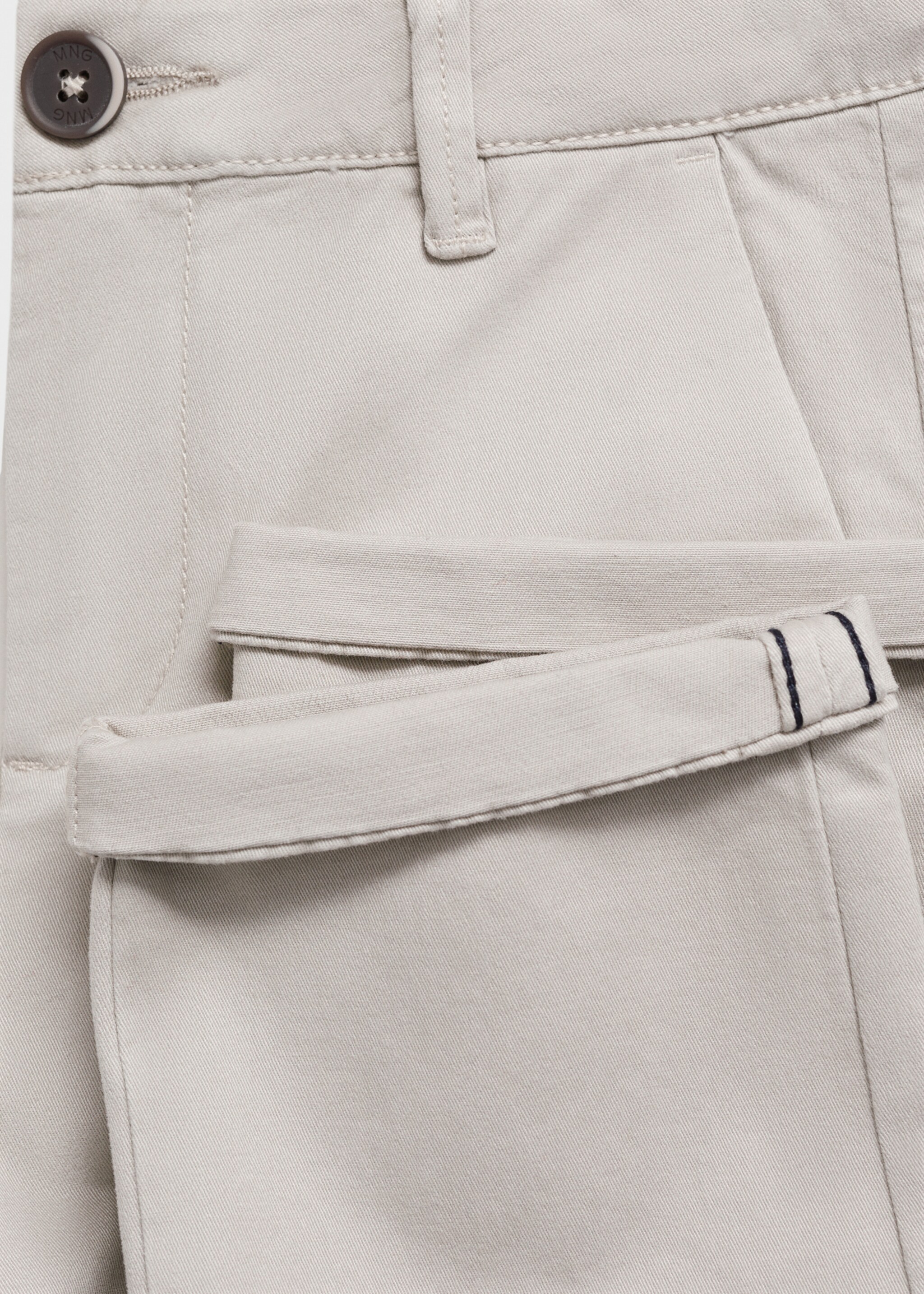 Cotton chinos - Details of the article 8, Ice Grey. Ref: 87090626-00.