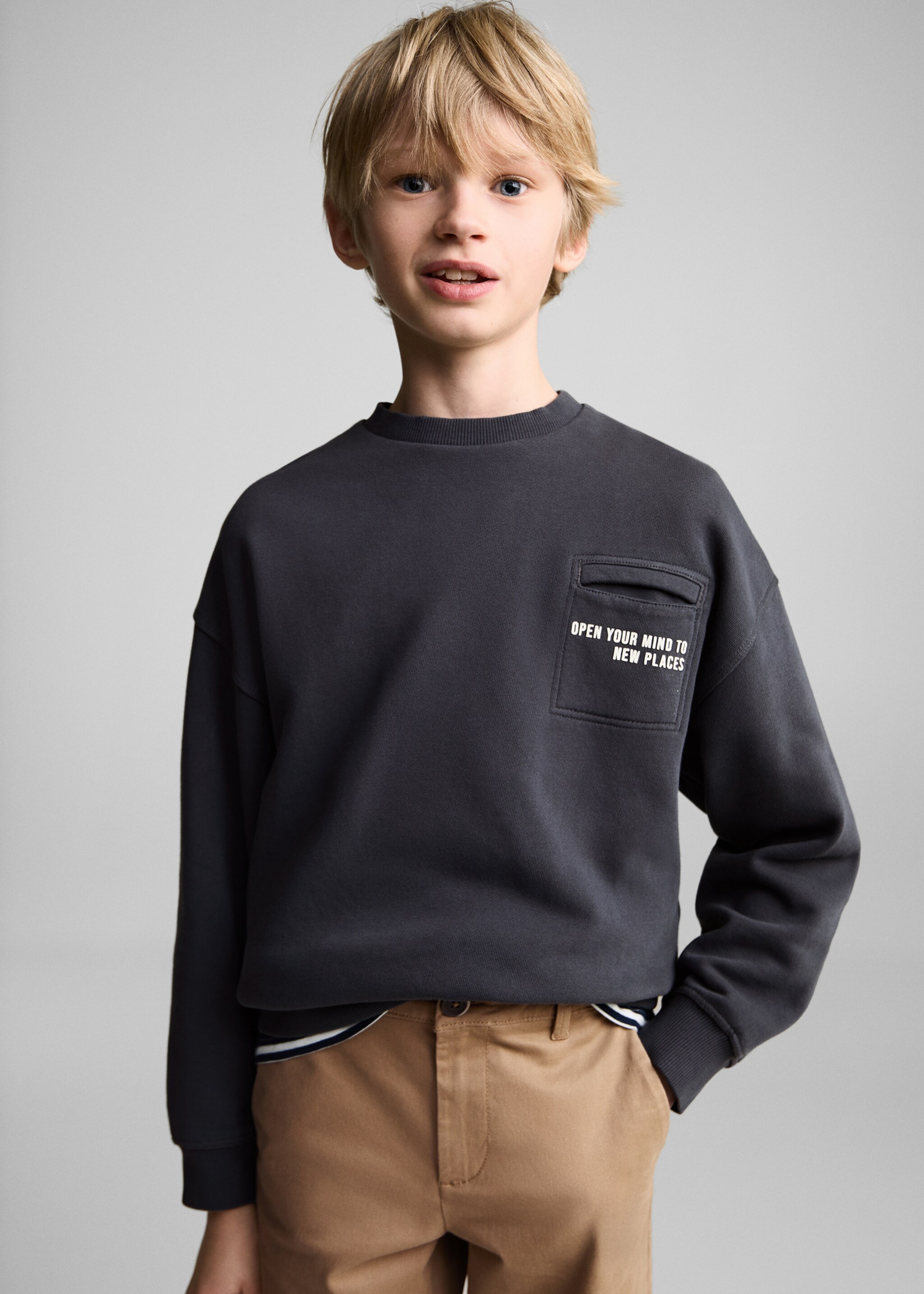 Cotton chinos - Medium plane, Beige. Ref: 87090626-00.