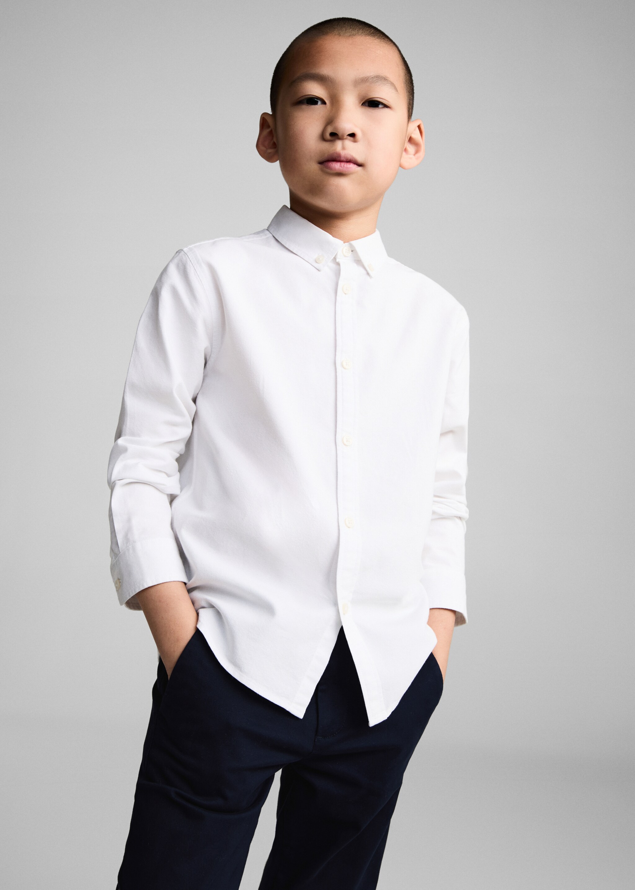 Cotton chinos - Medium plane, Dark Navy. Ref: 87090626-00.