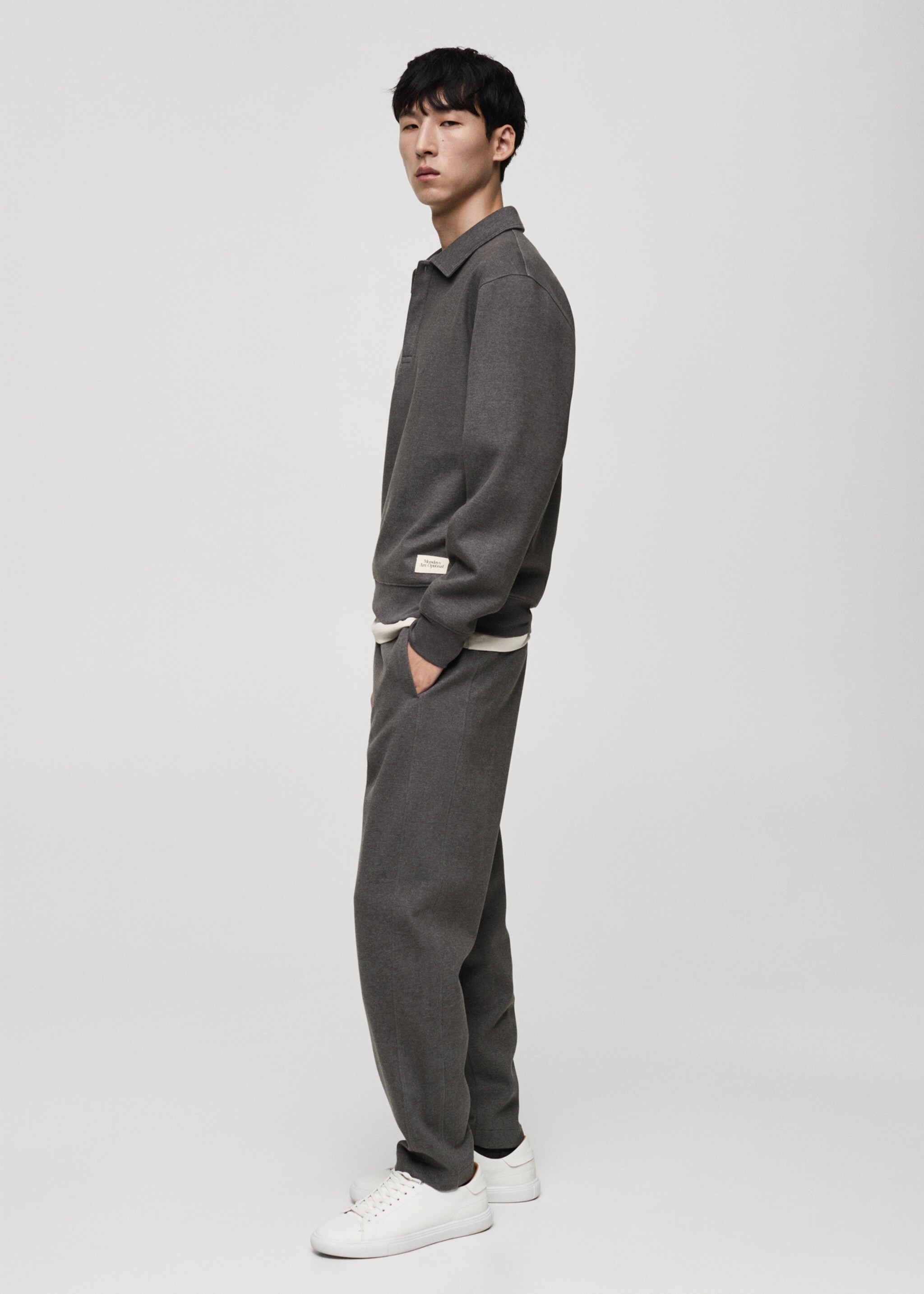 Cotton joggers embroidered detail - Details of the article 2, Medium Heather Grey. Ref: 87090642-00.