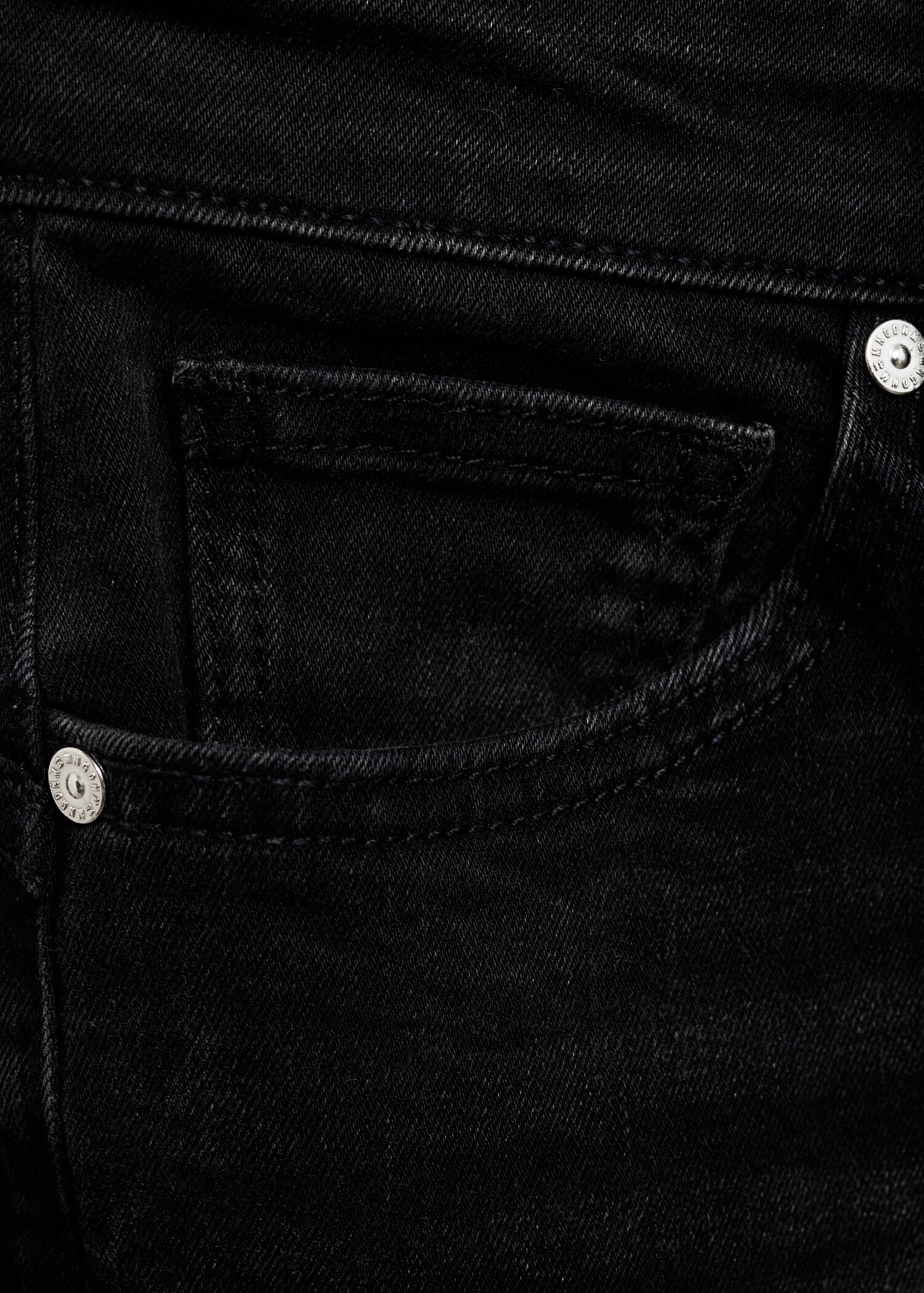 Push-up low-rise skinny jeans - Details of the article 0