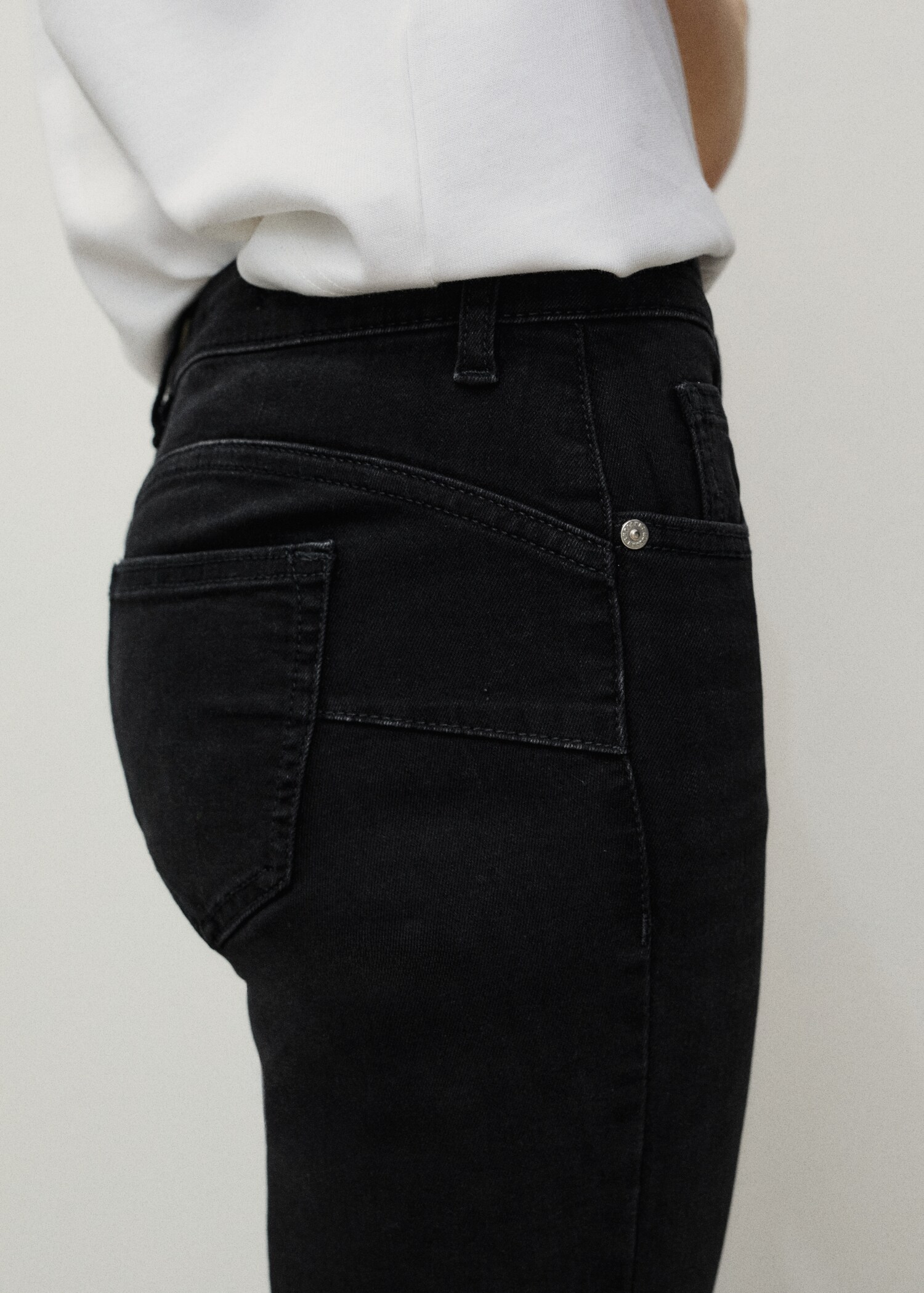 Push-up low-rise skinny jeans - Details of the article 2