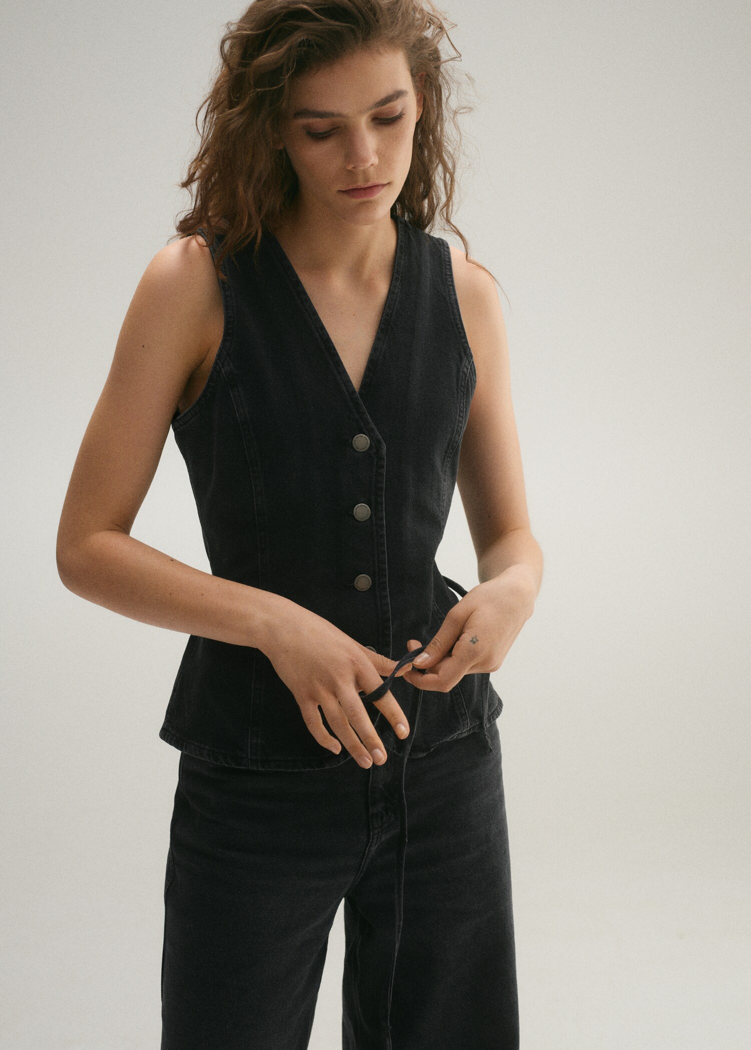 Džínová vesta s vázačkou - Detail zboží 2