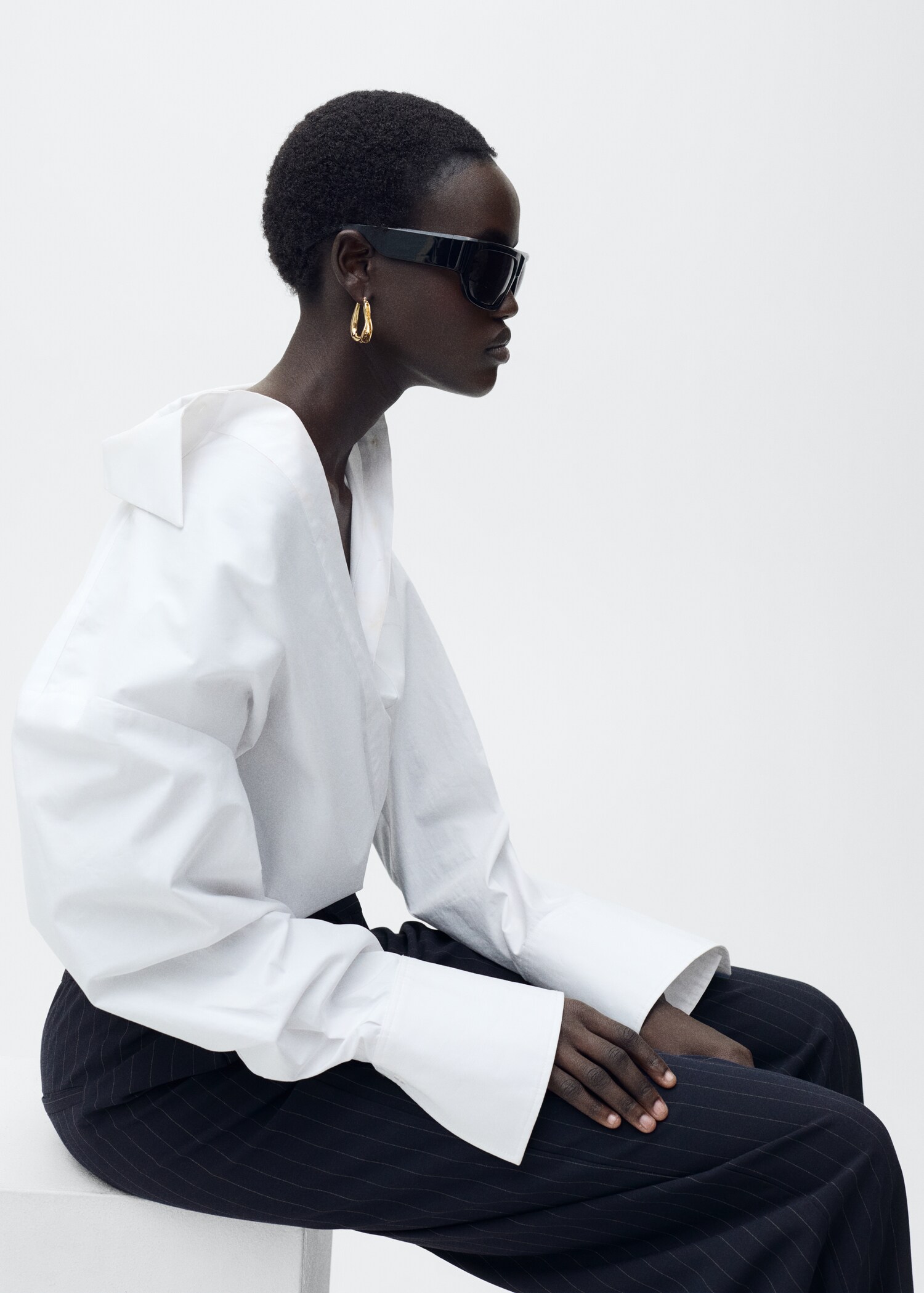 Pantalon droit fines rayures - Détail de l'article 1