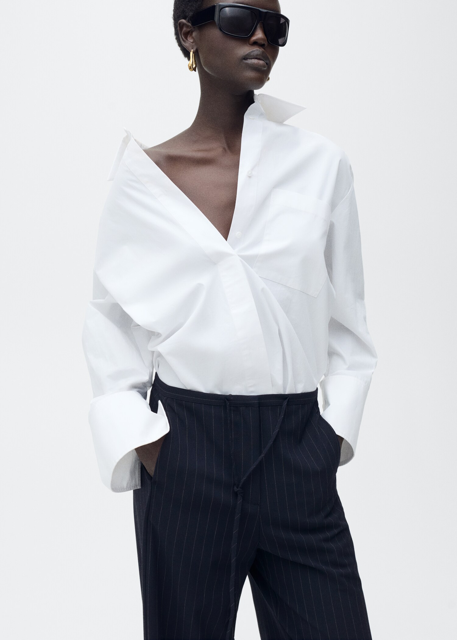 Pantalon droit fines rayures - Détail de l'article 2