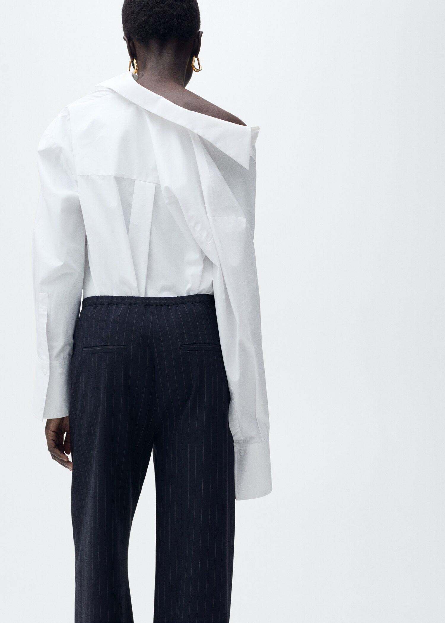 Pantalon droit fines rayures - Verso de l’article