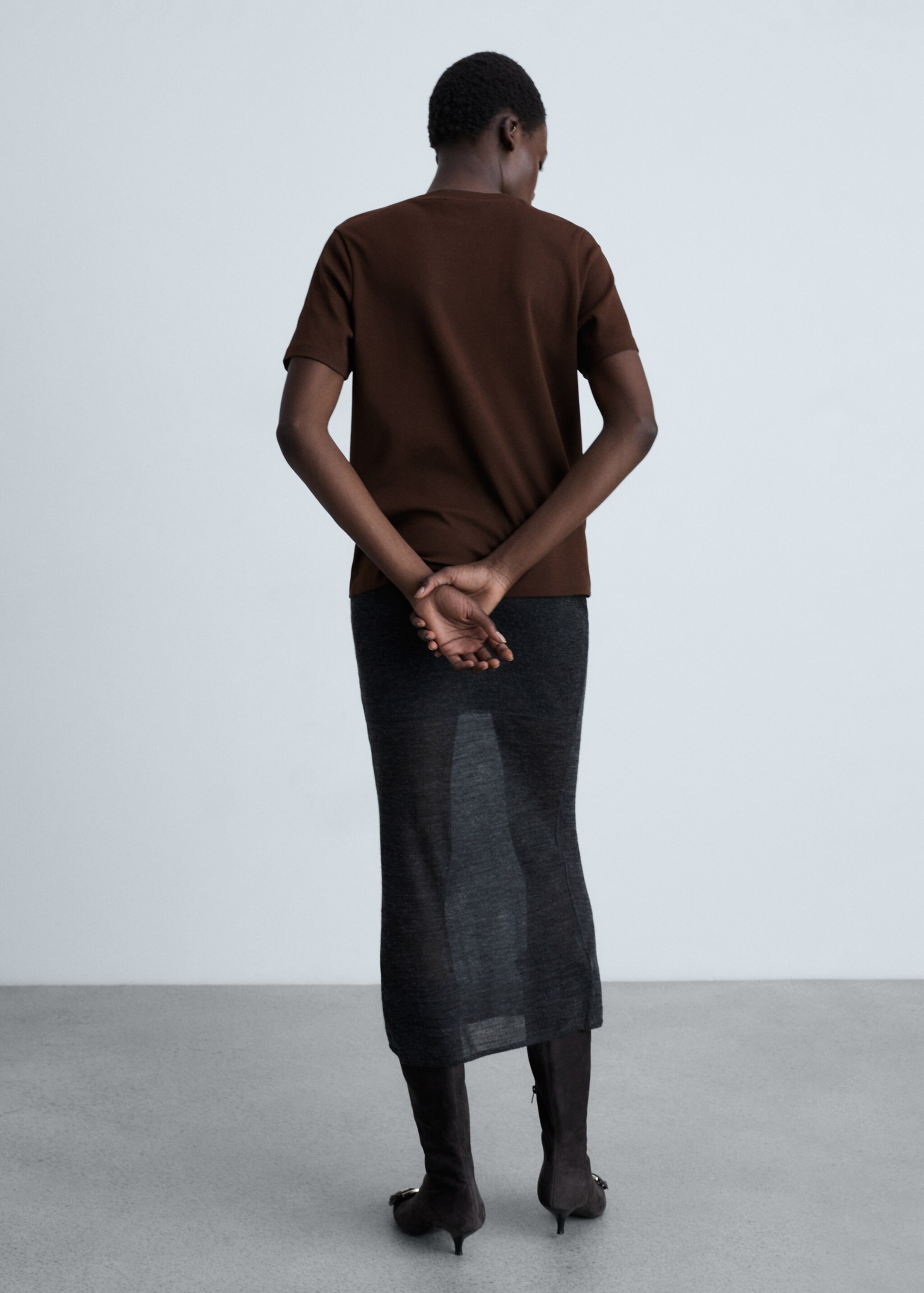 Kurzärmliges Baumwoll-T-Shirt - Rückseite des Artikels, Braun. Ref: 87090654-00.