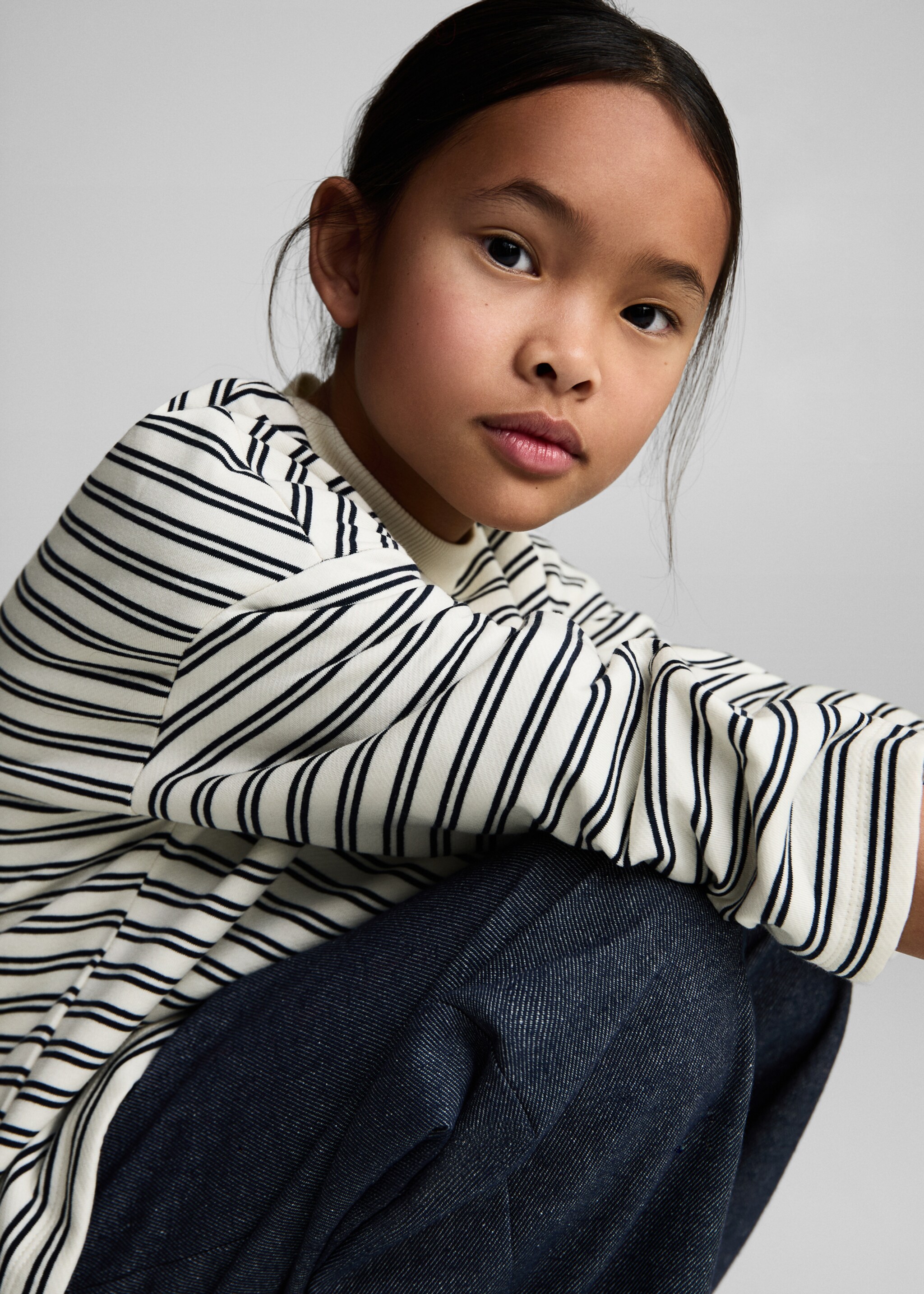 Gestreiftes Baumwoll-Sweatshirt - Detail des Artikels 1, Dunkles Marineblau. Ref: 87090655-00.