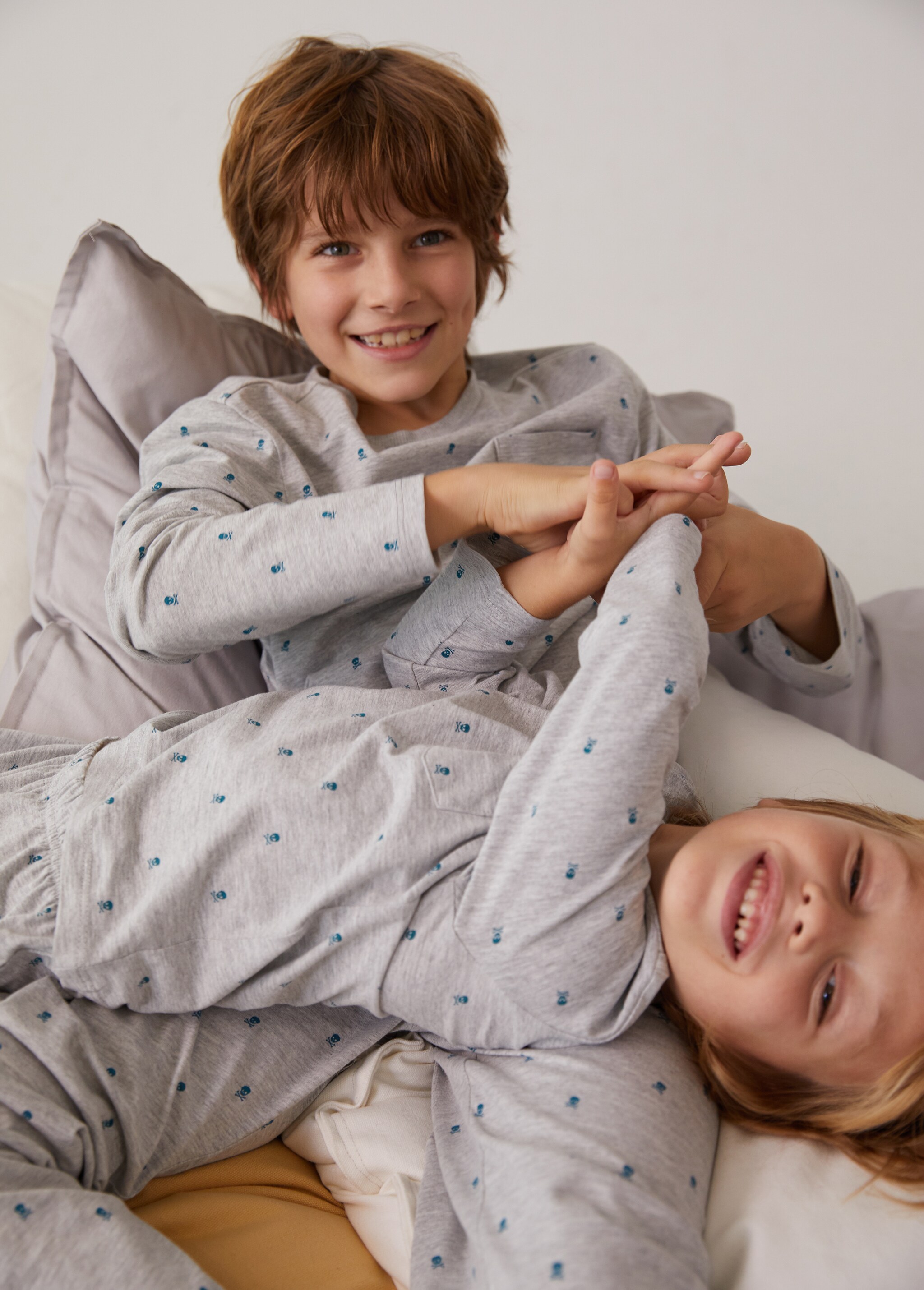Pijama largo estampado - Plano medio