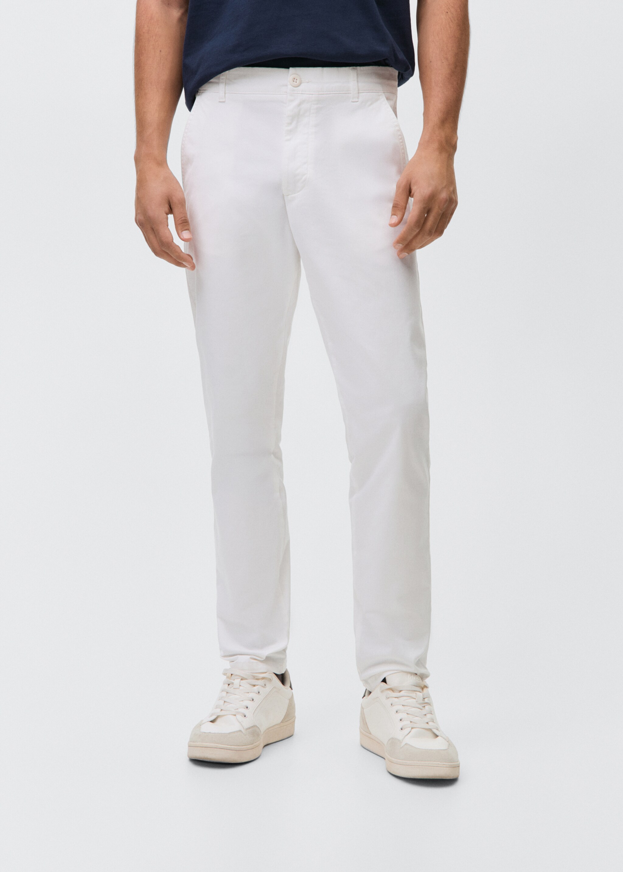 Plain chino trousers - Details of the article 6, White. Ref: 87091052-00.