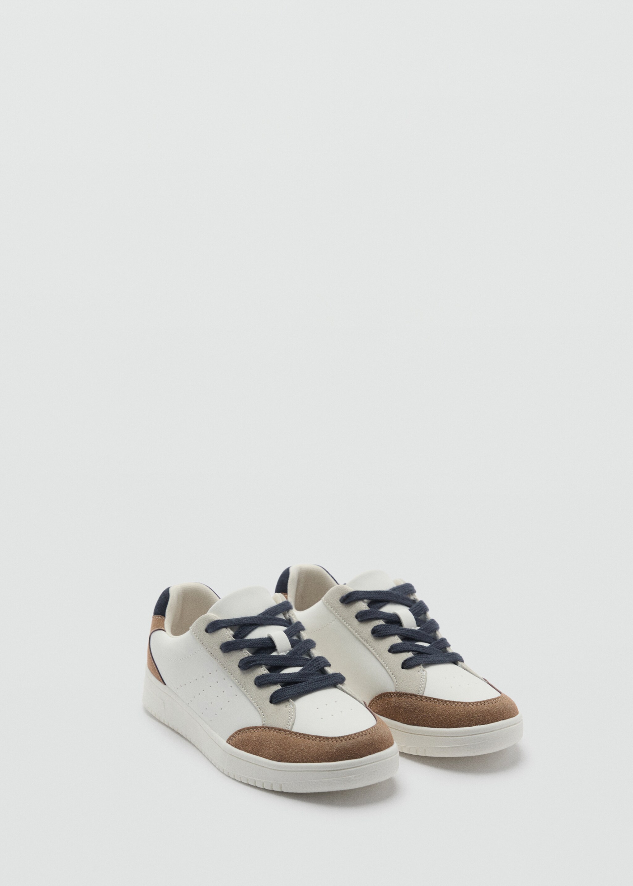 Combined trainers with laces - Medium plane, White. Ref: 87091513-00.