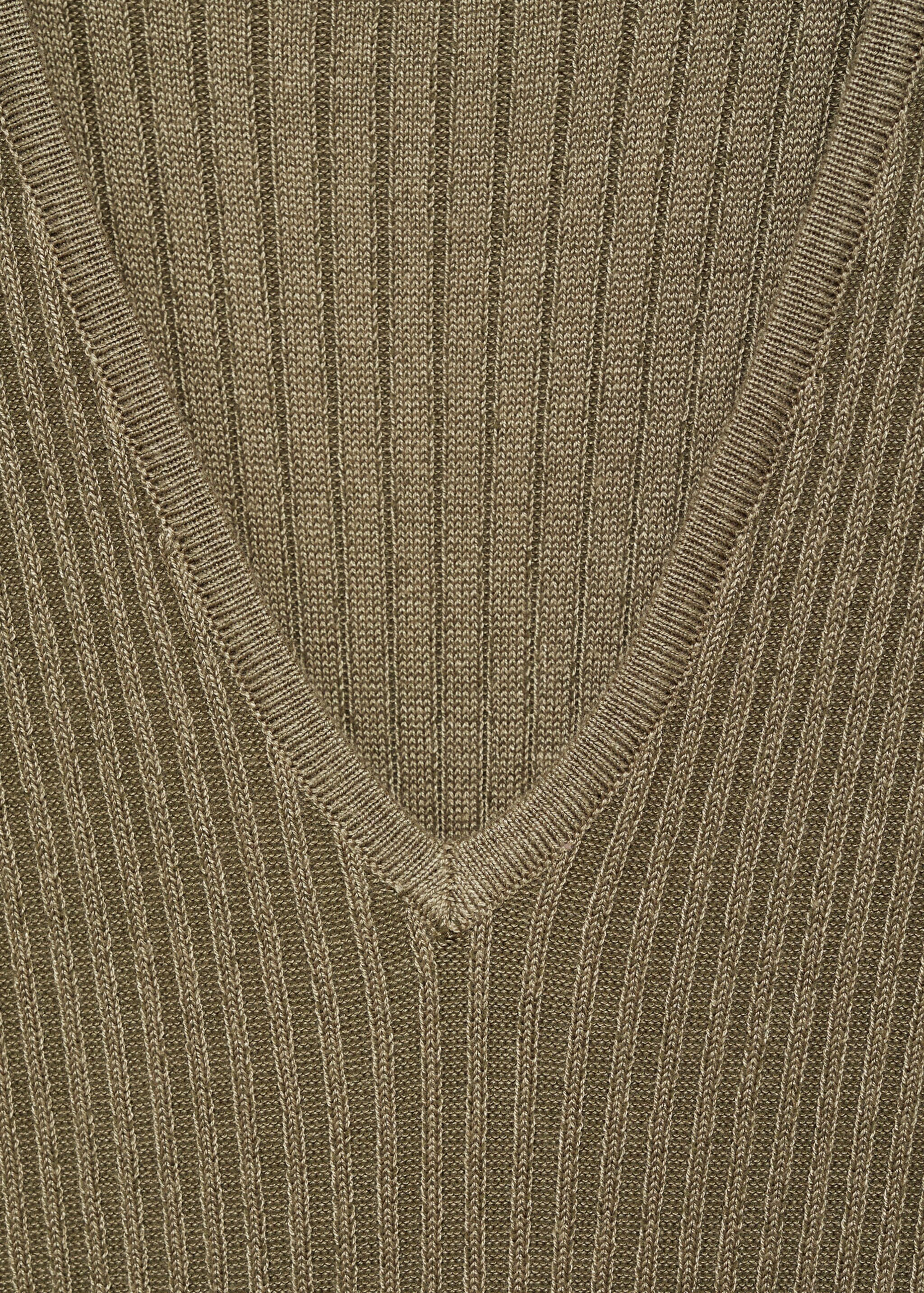 Vestido comprido acampanado - Pormenor do artigo 8, Caqui. Ref: 87091514-00.