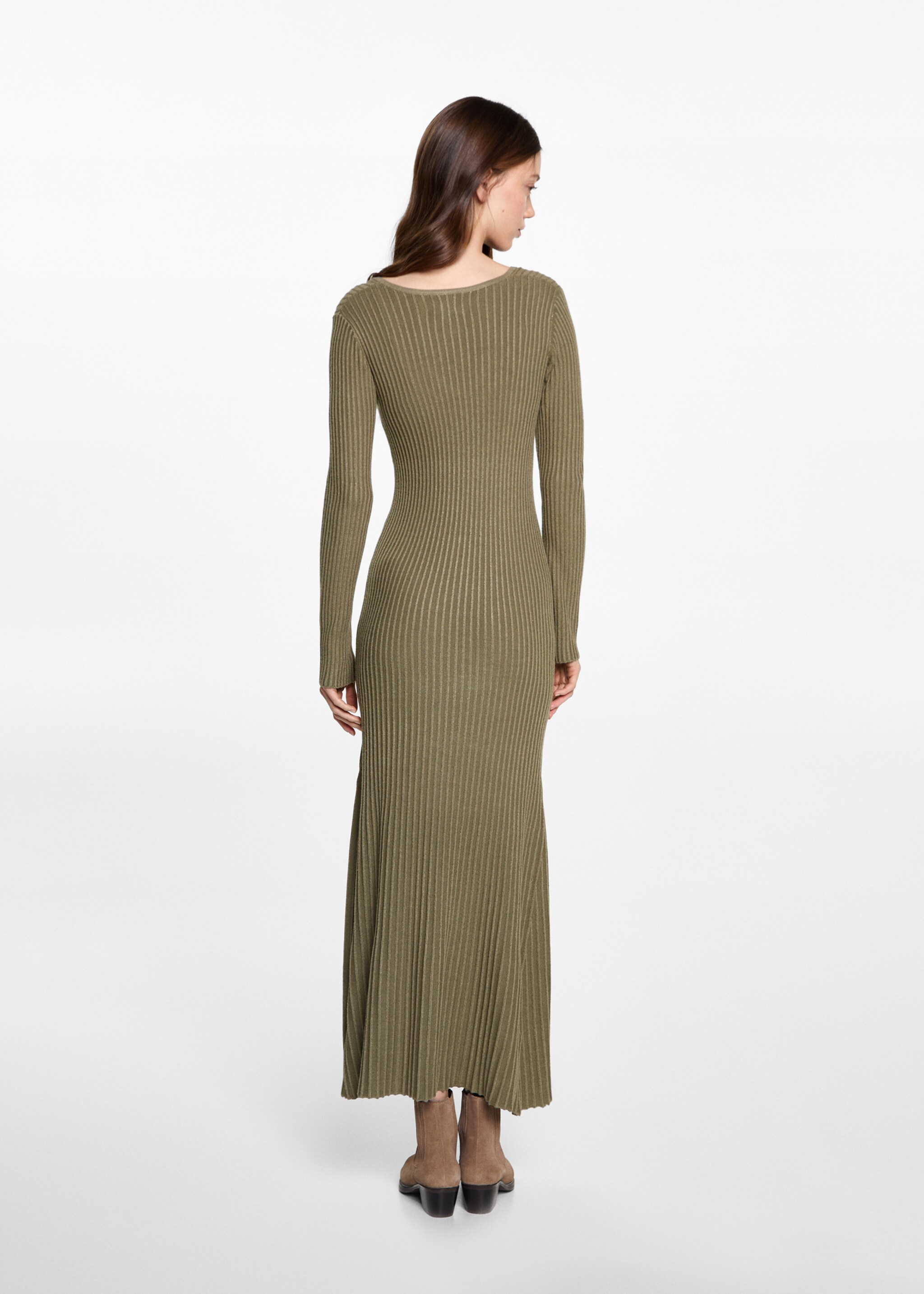 Vestido comprido acampanado - Verso do artigo, Caqui. Ref: 87091514-00.