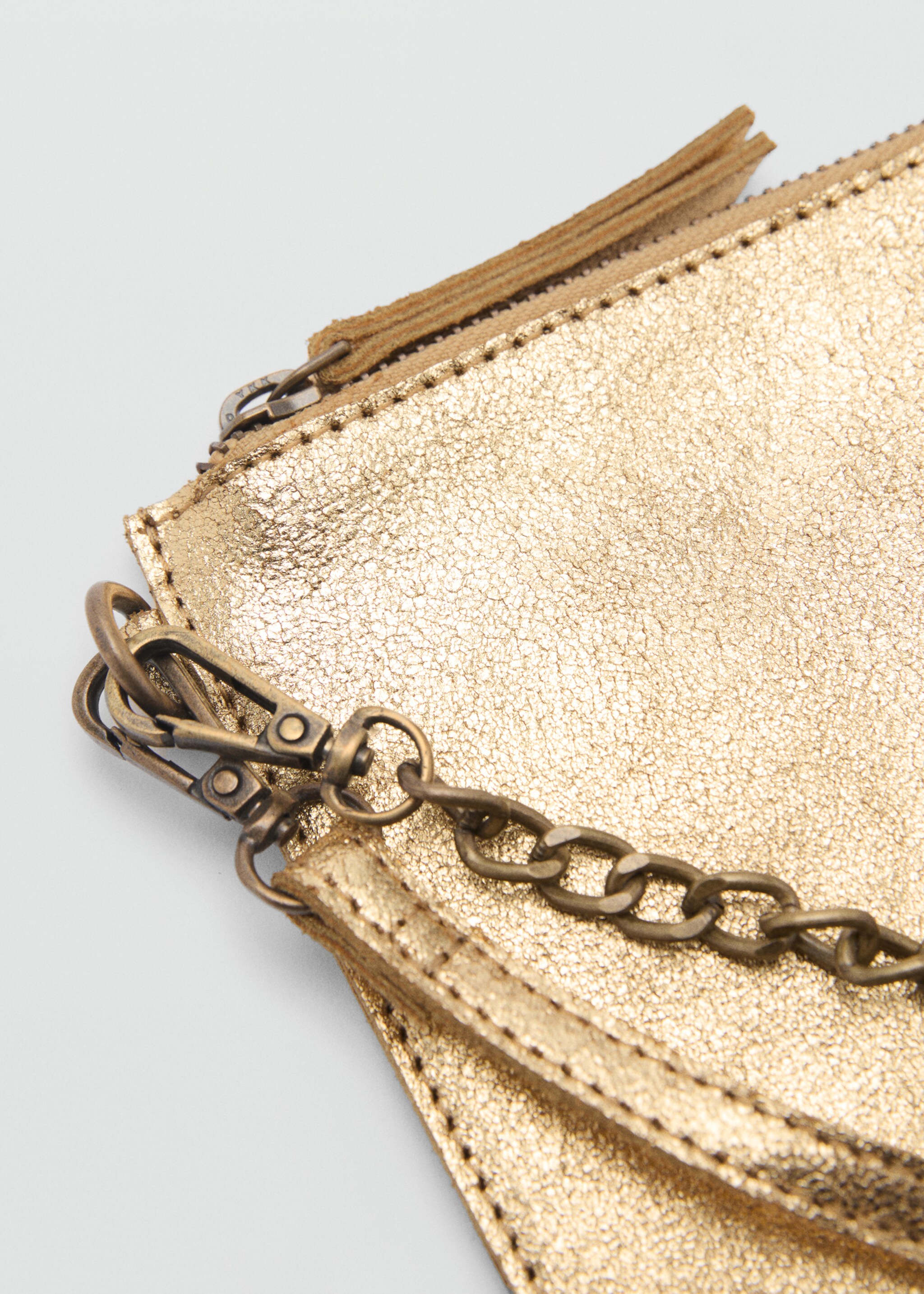 Leather metallic bag - Details of the article 2, Gold. Ref: 87091516-00.