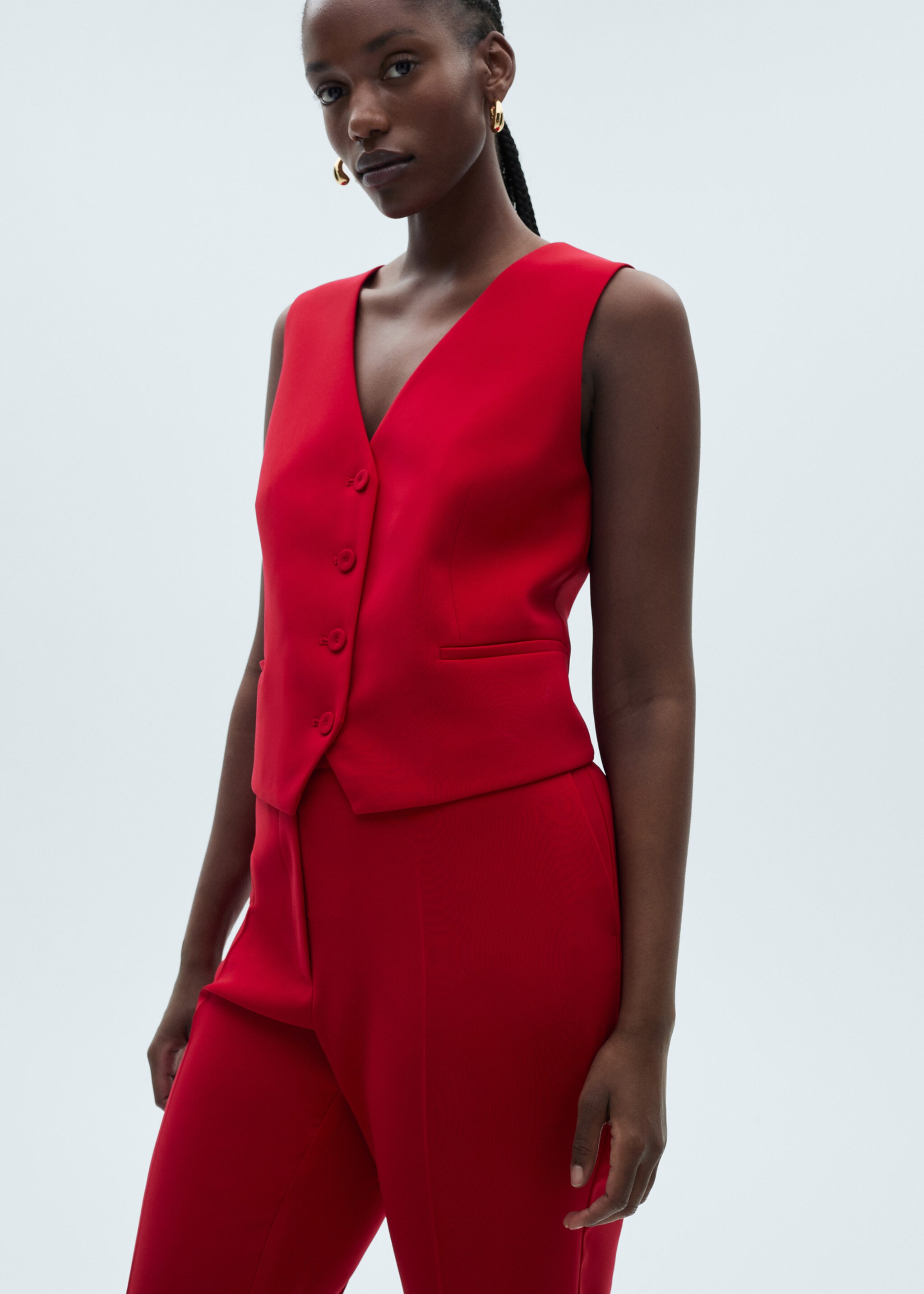 Suit waistcoat with buttons - Details of the article 5, Red. Ref: 87091518-00.