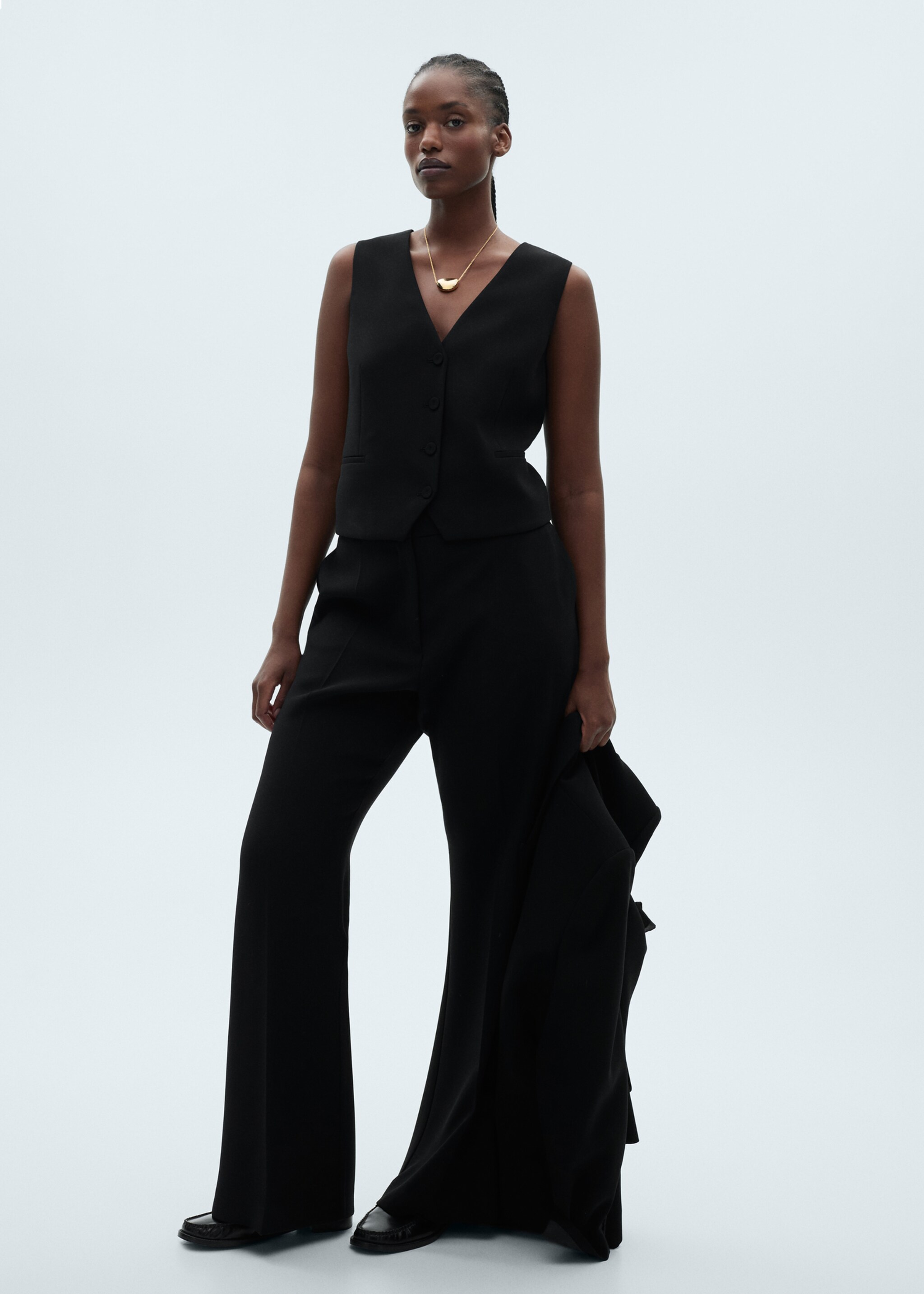 Suit waistcoat with buttons - Details of the article 3, Black. Ref: 87091518-00.