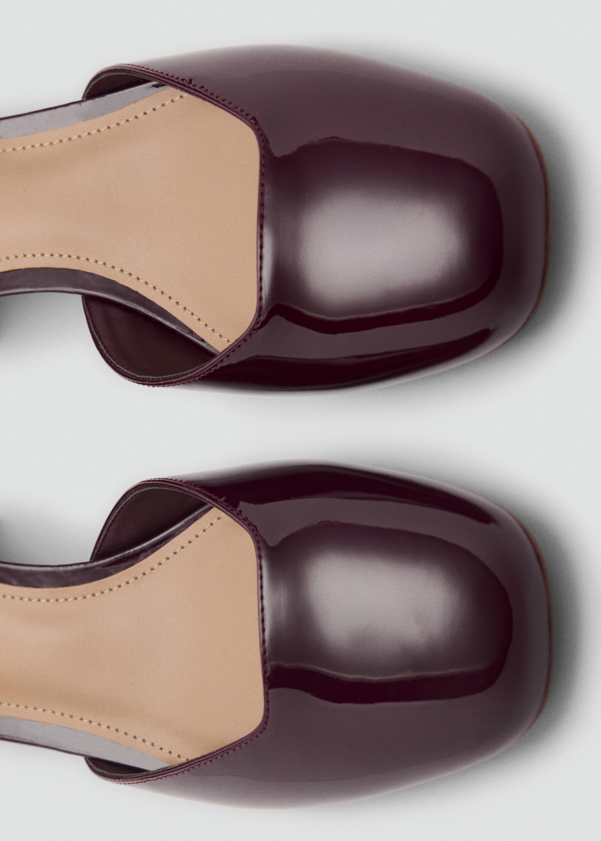 Zapato tacón charol - Detalle del artículo 1, Burdeos. Ref: 87092025-00.