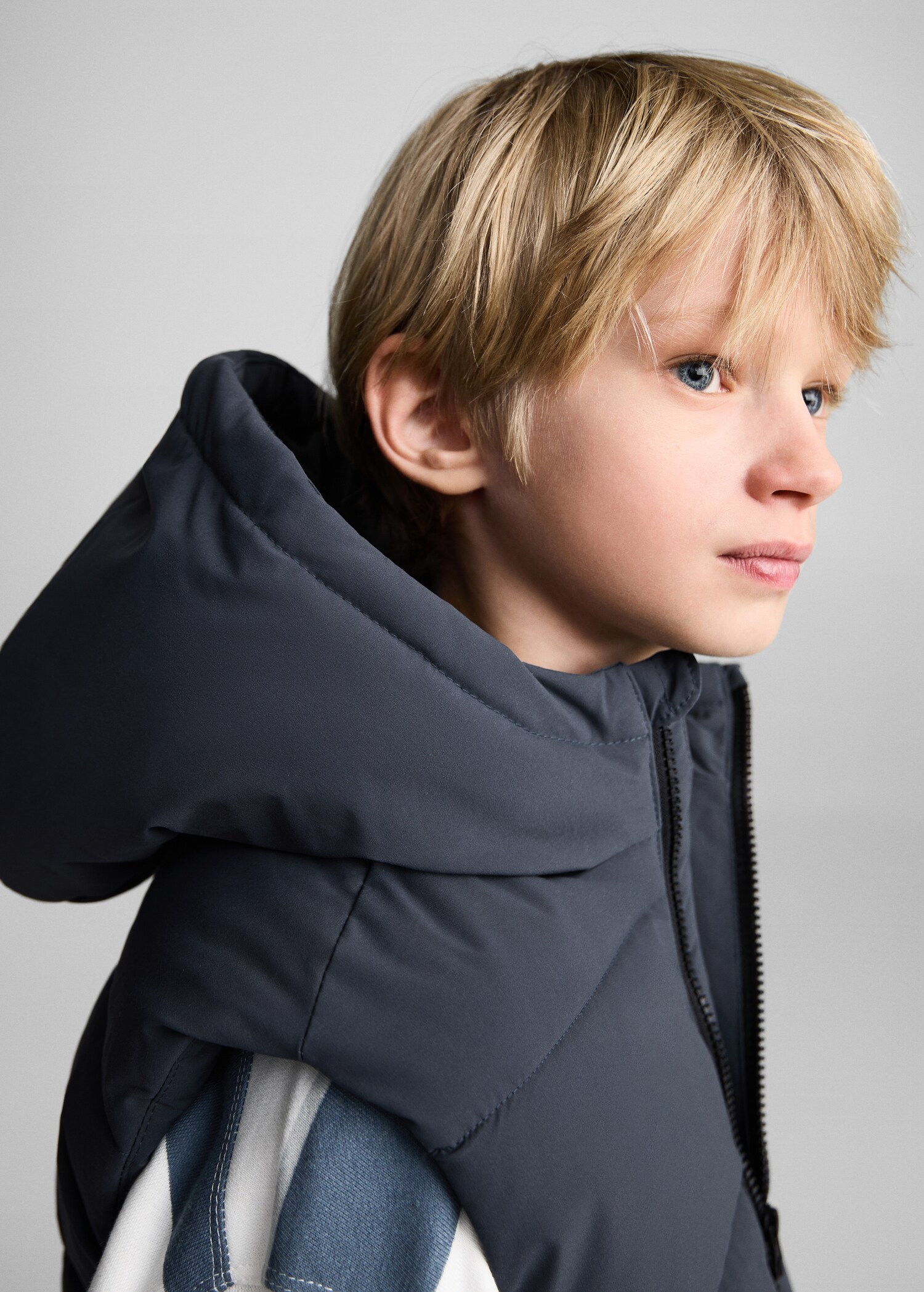 Gilet matelassé à capuche - Détail de l'article 1